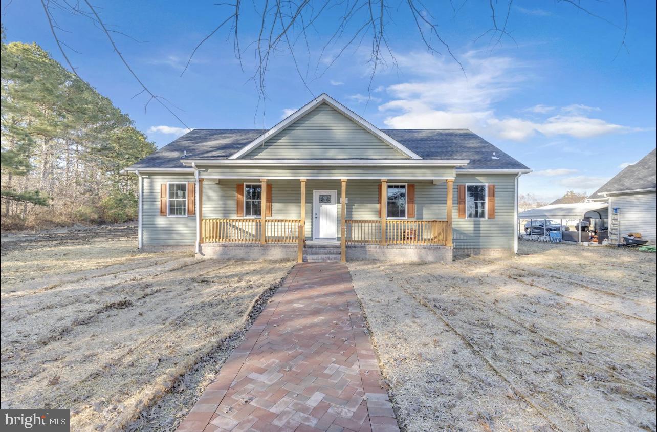 THE CROSSINGS AT EAST NEW MARKET - Residential