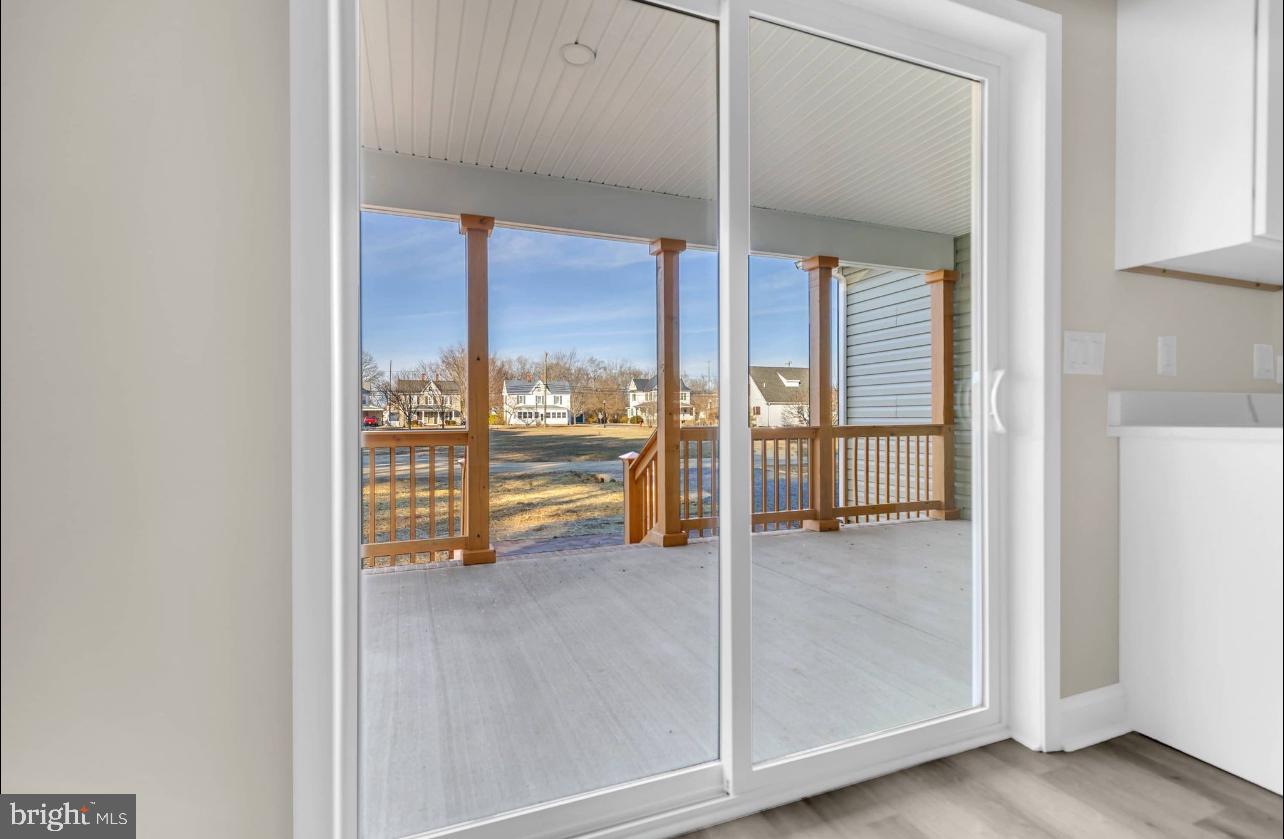 THE CROSSINGS AT EAST NEW MARKET - Residential