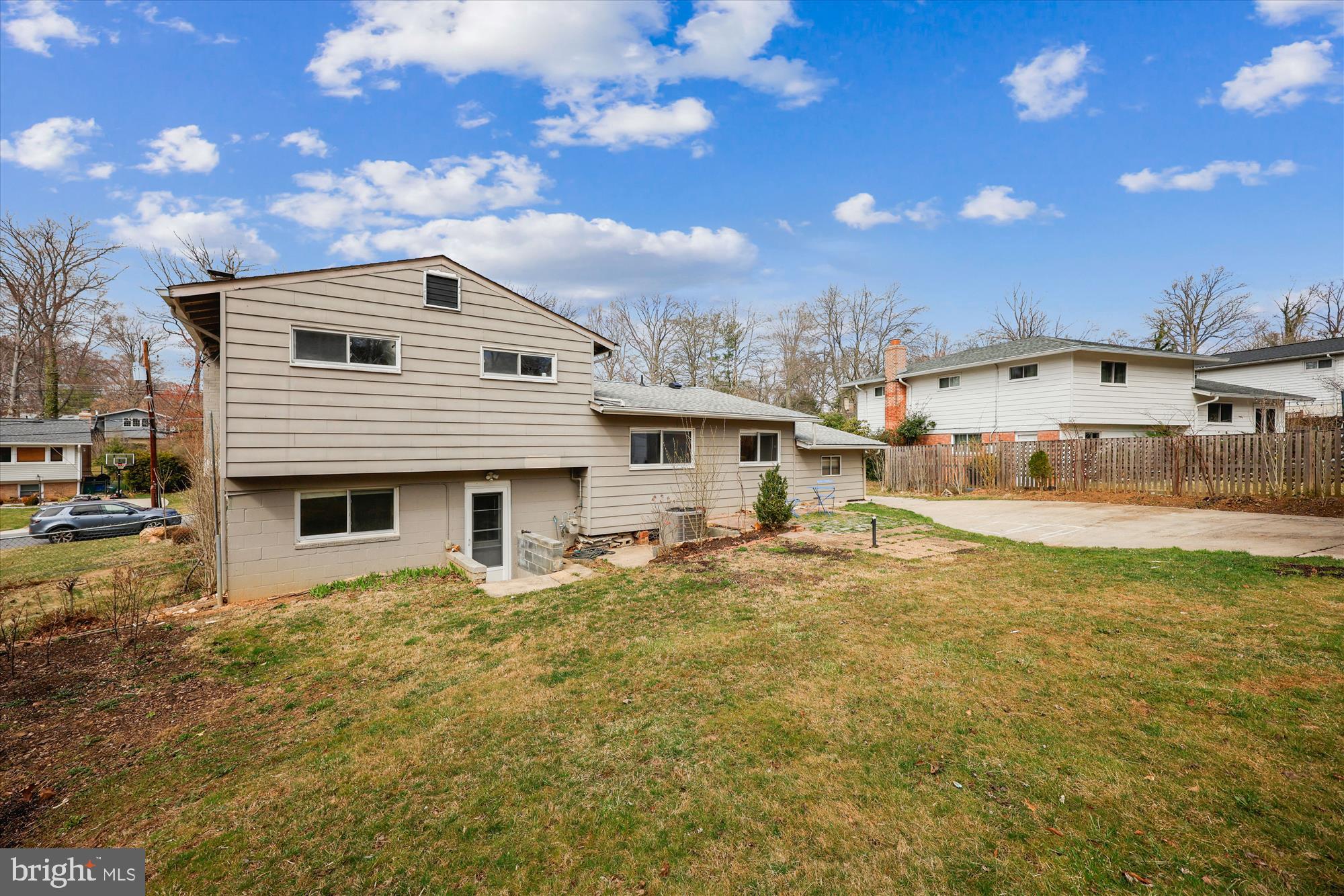 BEL PRE WOODS - Residential