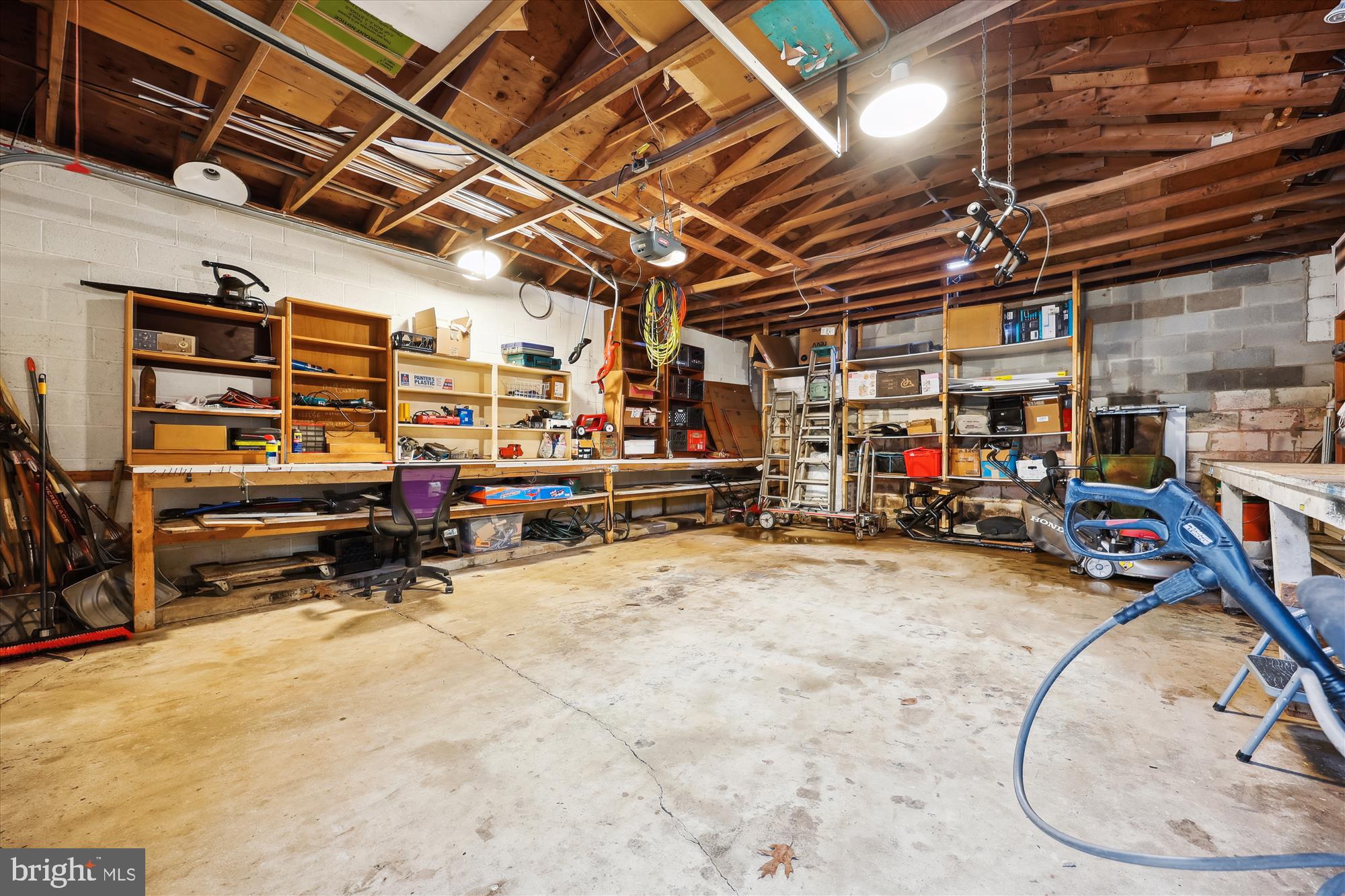 BEL PRE WOODS - Residential