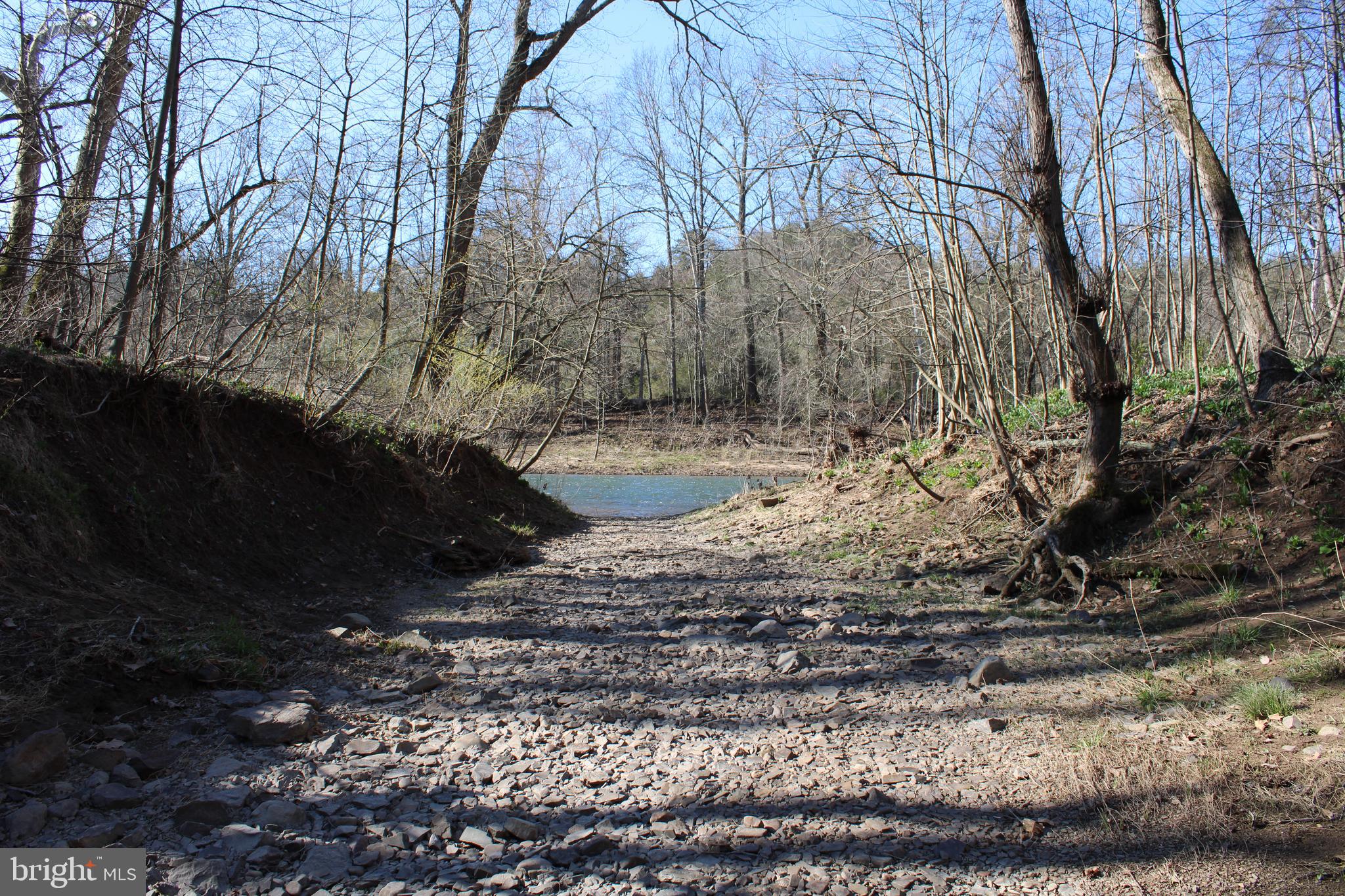 CACAPON HILLS - Land