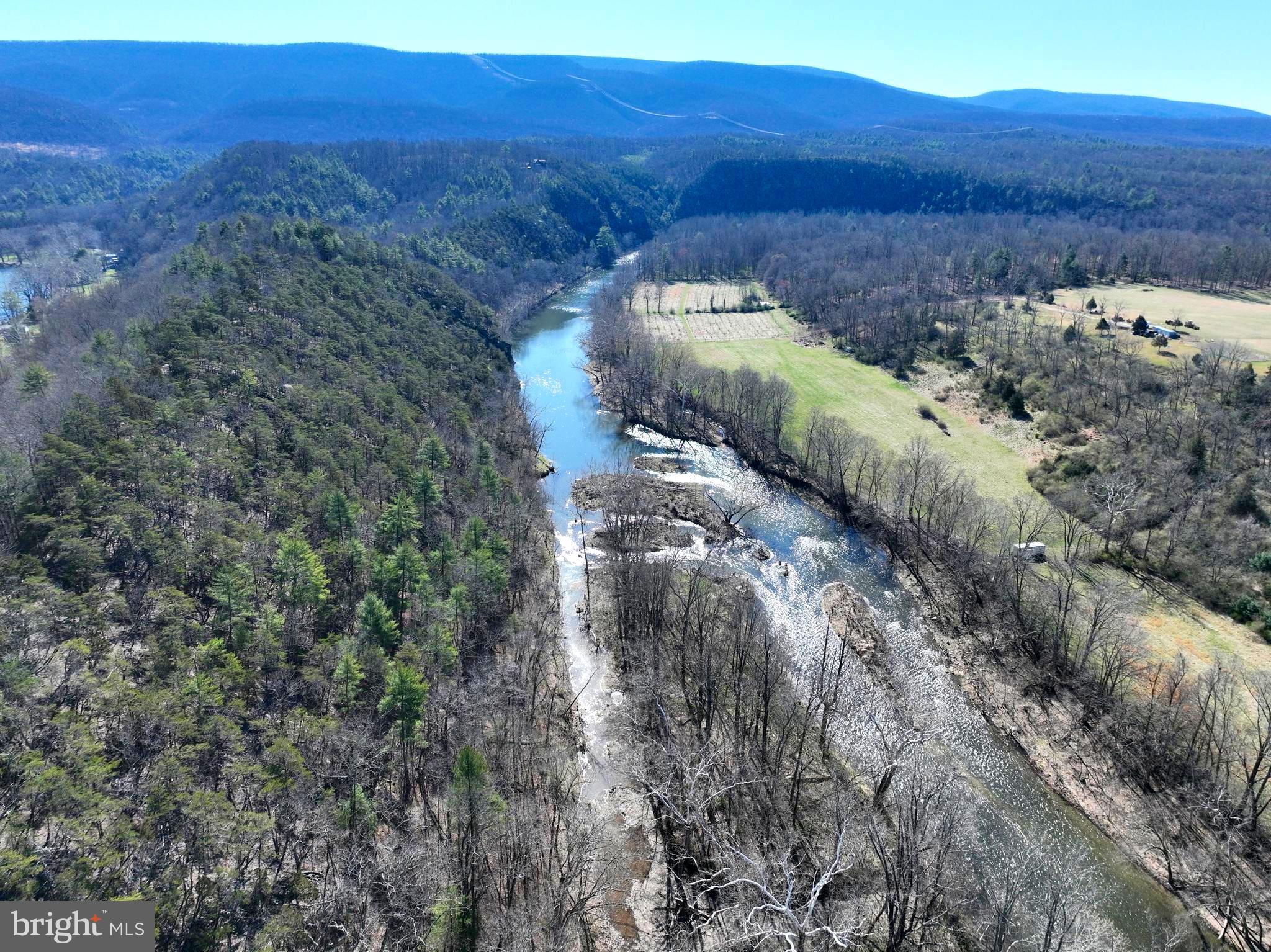 CACAPON HILLS - Land