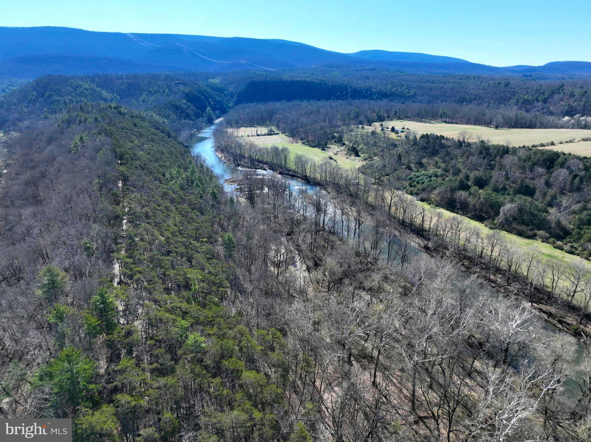 CACAPON HILLS - Land