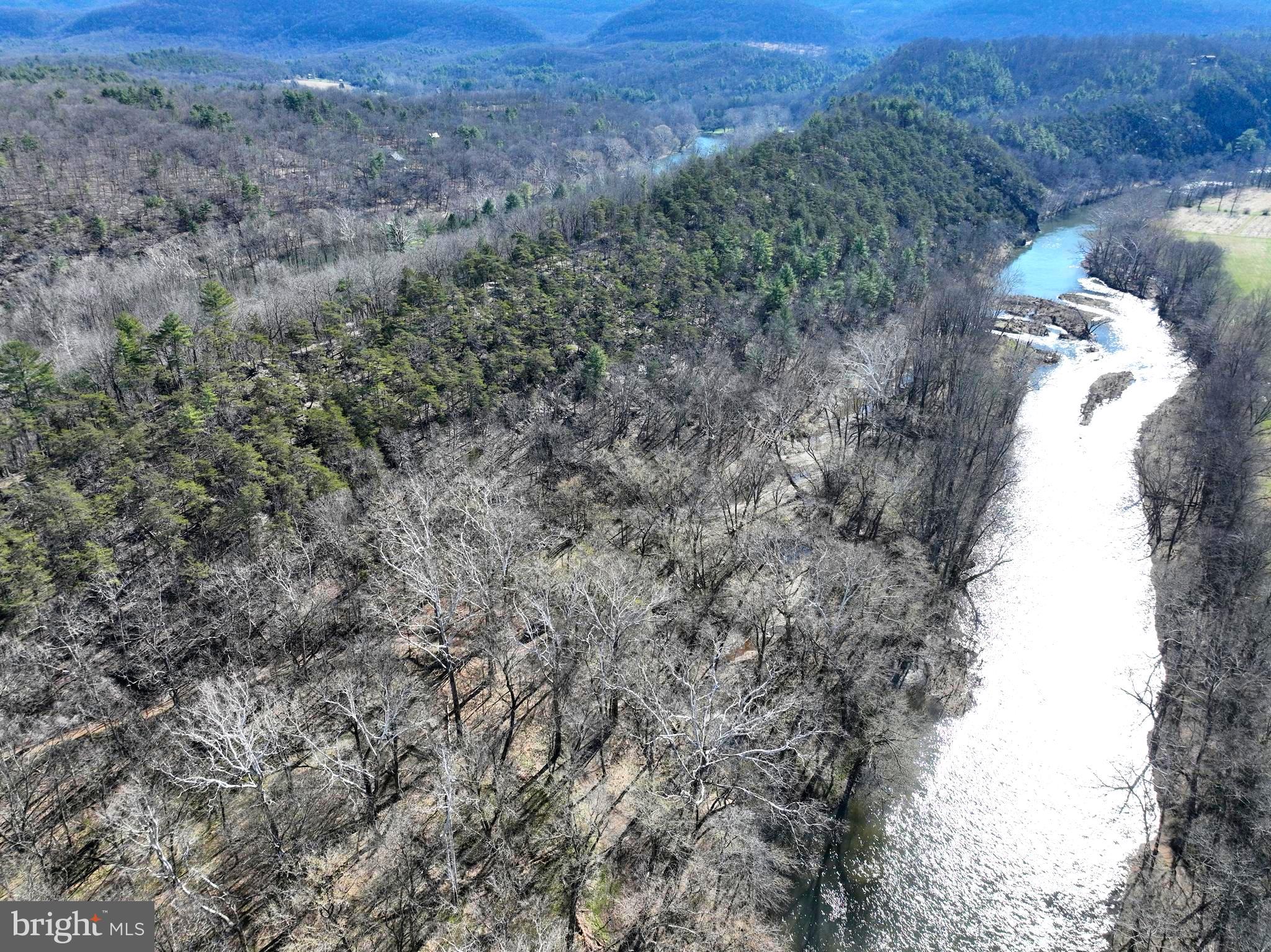 CACAPON HILLS - Land