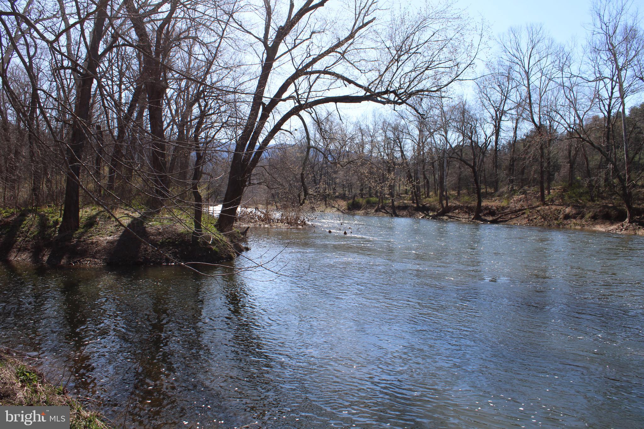 CACAPON HILLS - Land