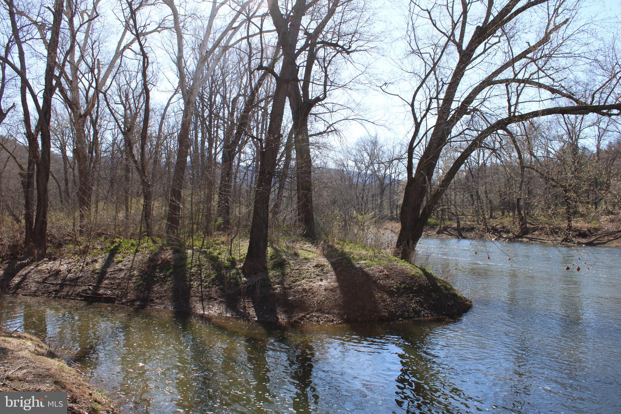 CACAPON HILLS - Land