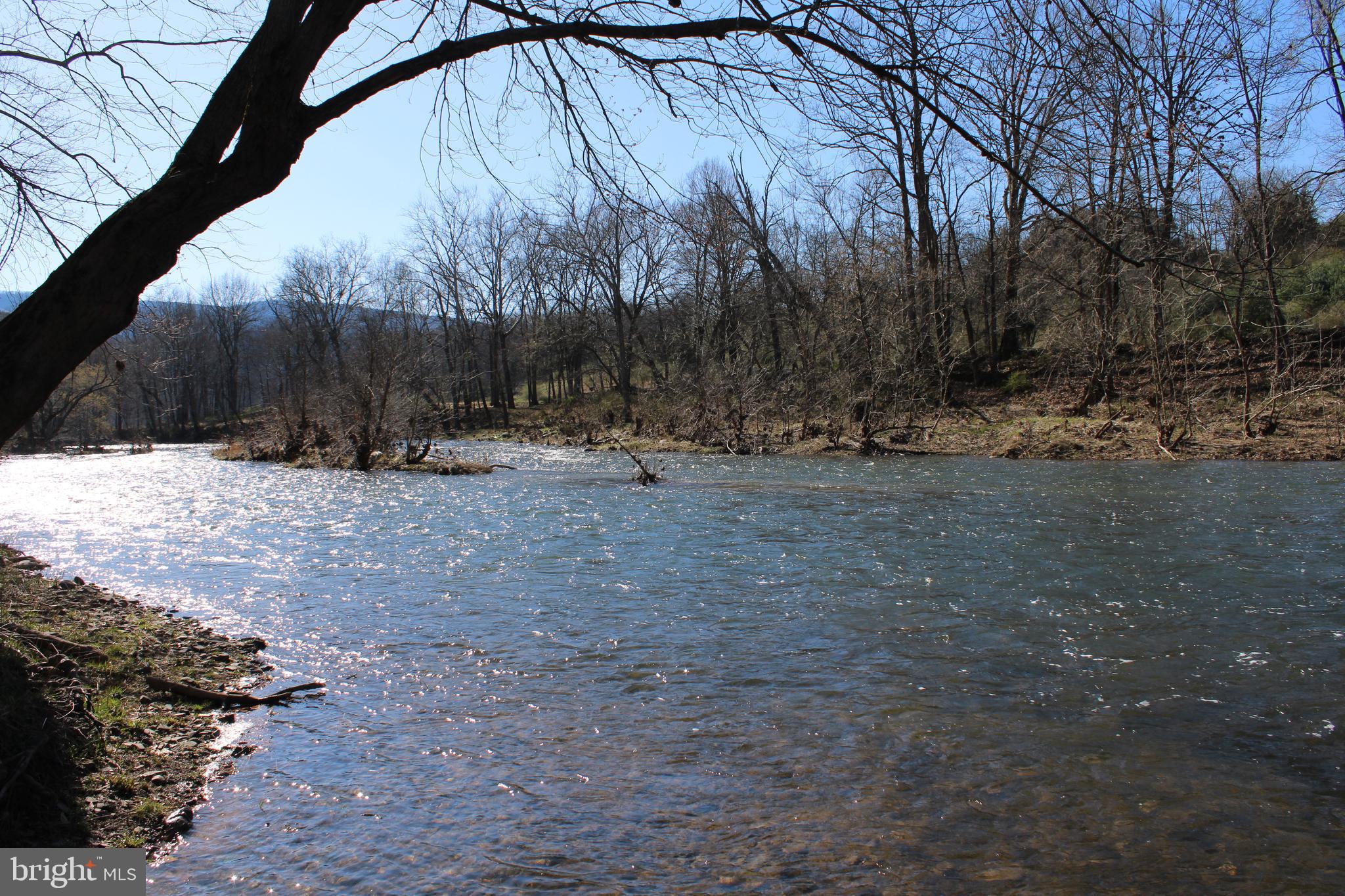 CACAPON HILLS - Land