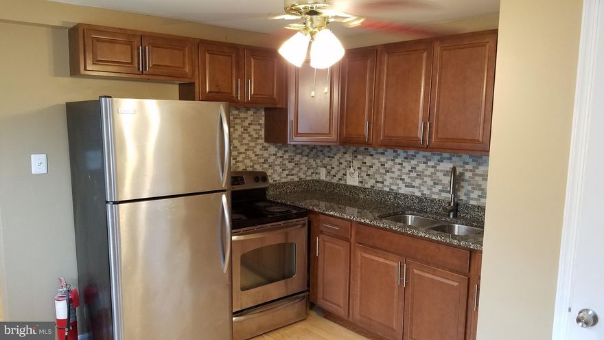 THIS IS THE ONE YOU'VE BEEN WAITING FOR! Beautifully remodeled studio apartment available immediately in desirable Fed Hill. Bright unit with lots of southern-facing windows. Laminate floors throughout, SS kitchen appliances, granite counters & w/d in the unit. Water bill split with 1st floor tenant. Walk to everything Fed Hill has to offer. Easy access to 295, 695, 95 & 83. WELCOME HOME!