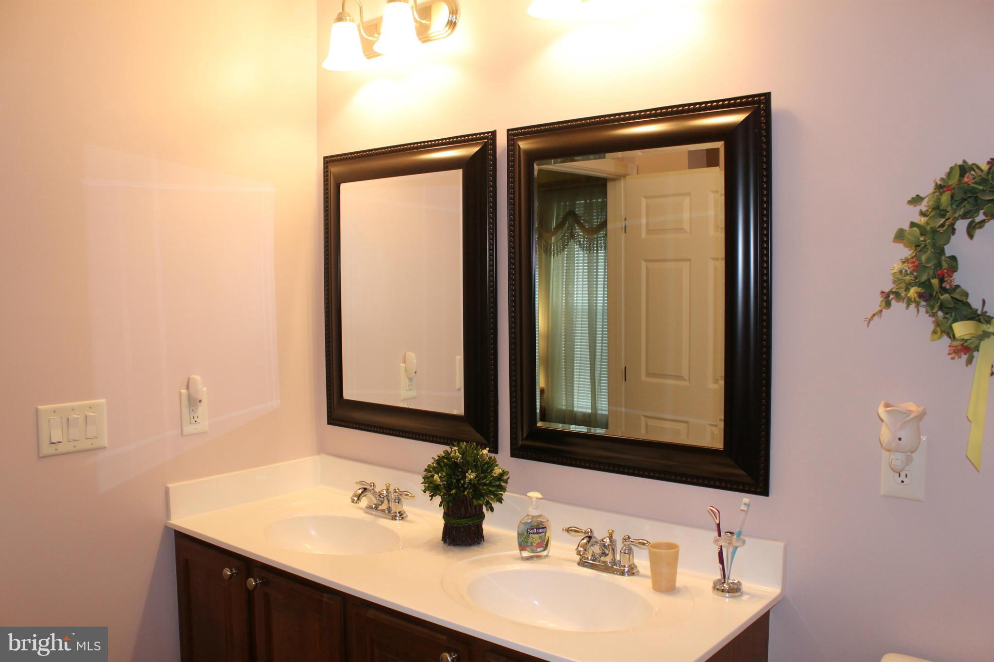 WAVERLY WOODS - Residential