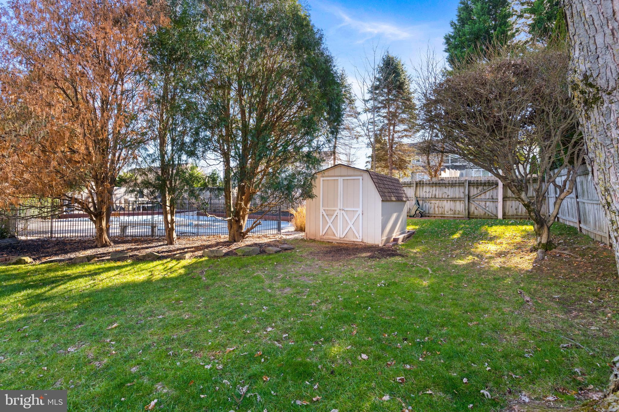 100 ACRE WOODS - Residential