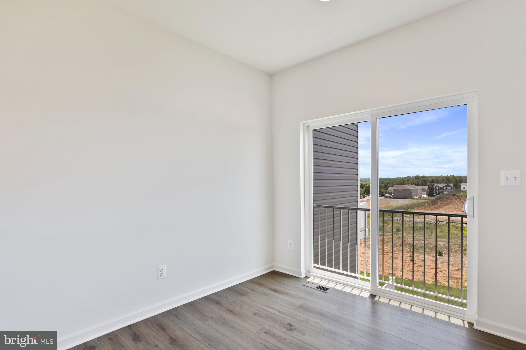 OVERLOOK AT RIVERSIDE TOWNHOMES - Residential Lease