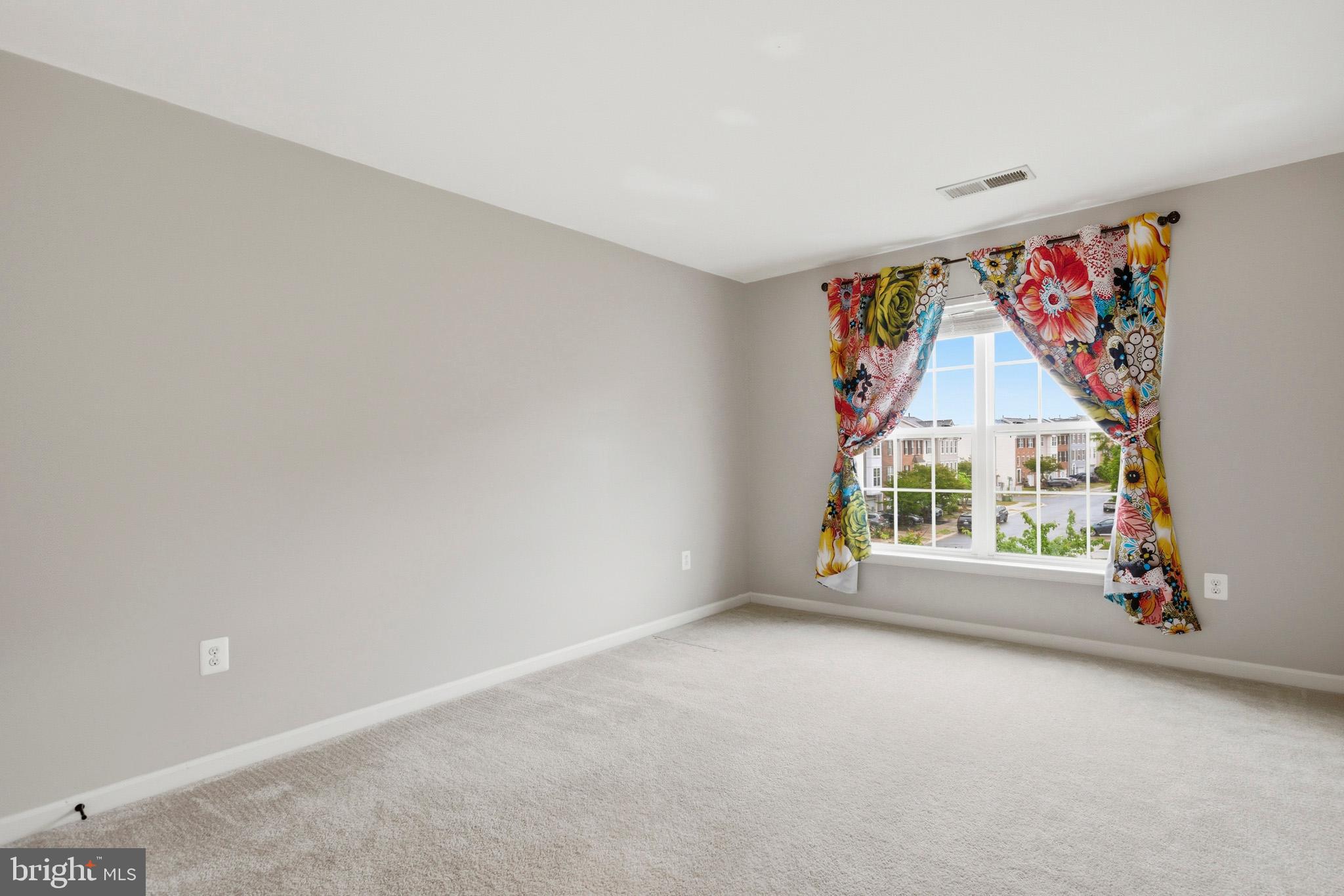 WESTBURY PUB - Residential