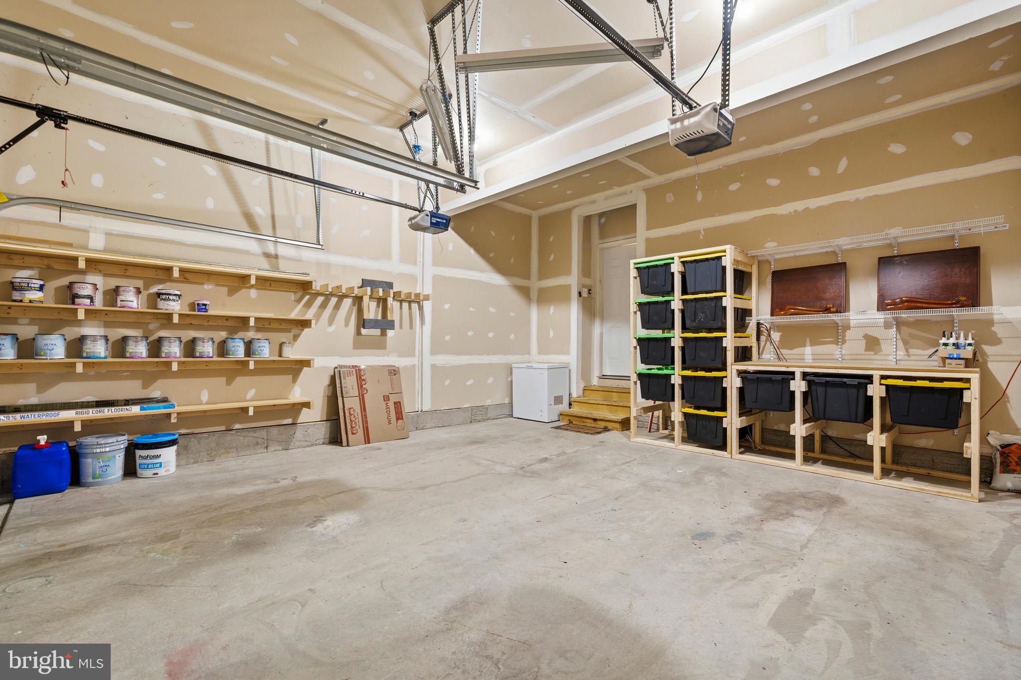 WESTBURY PUB - Residential