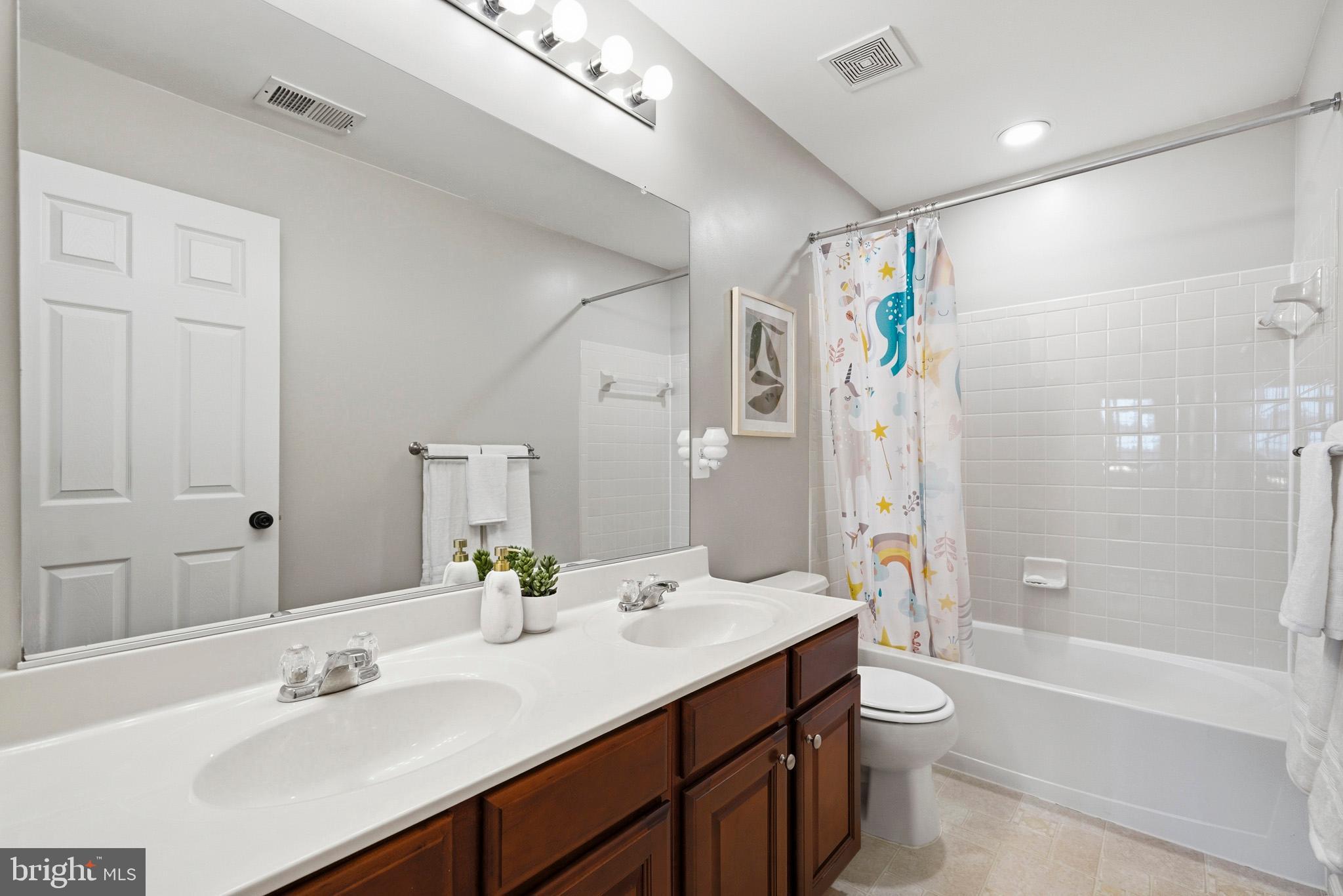 WESTBURY PUB - Residential