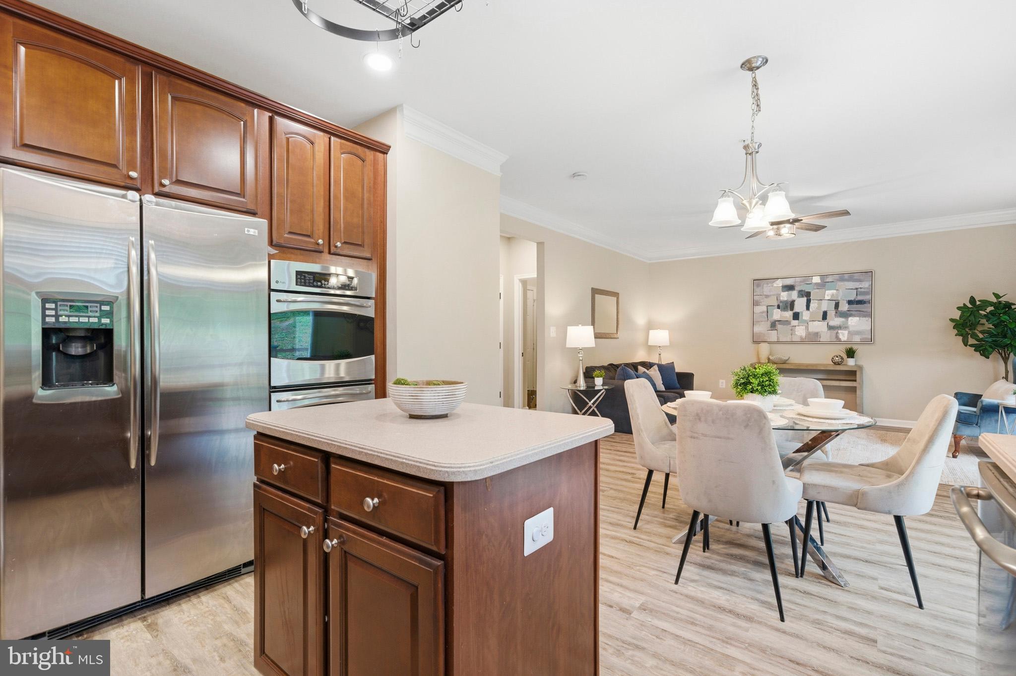 WESTBURY PUB - Residential