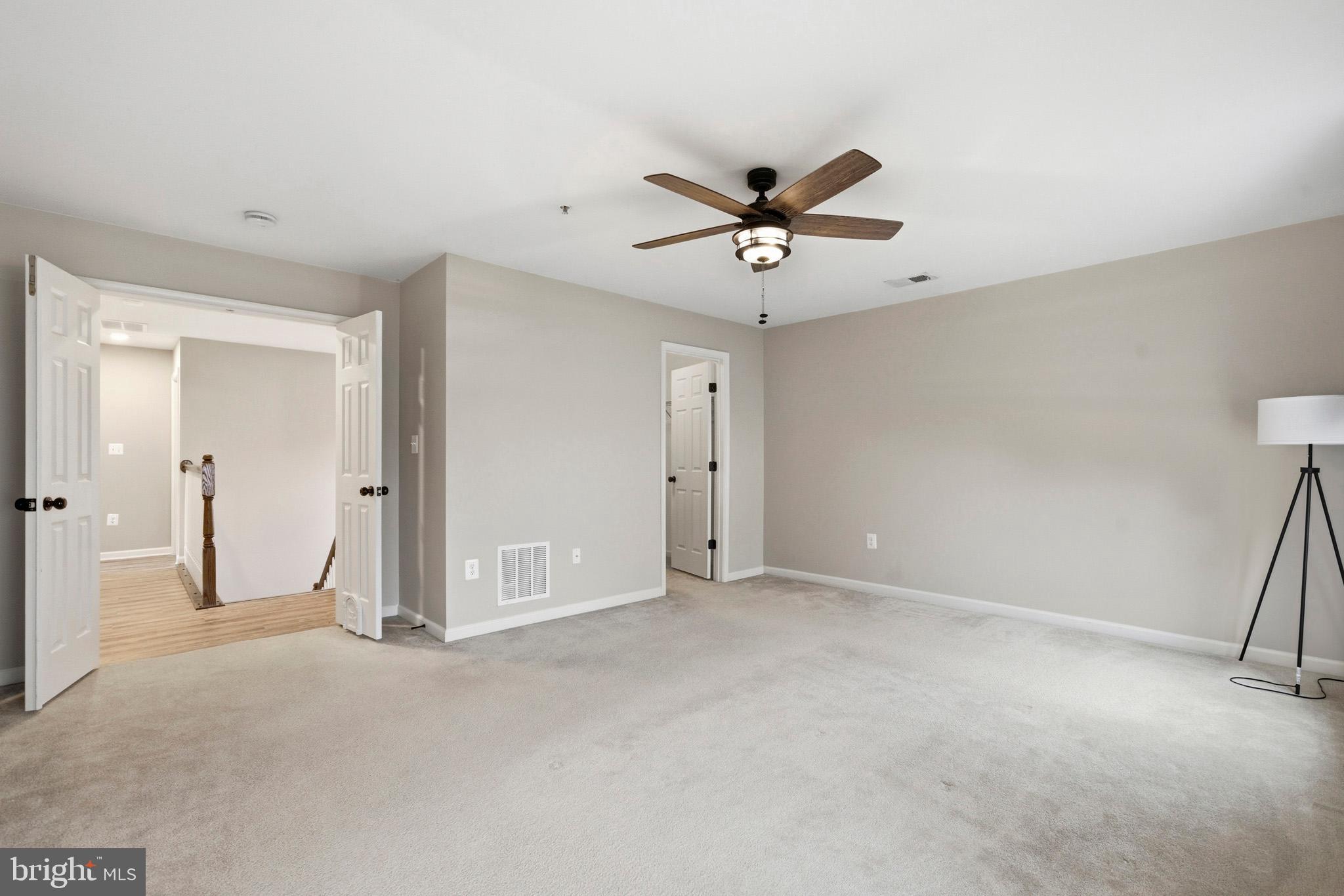 WESTBURY PUB - Residential