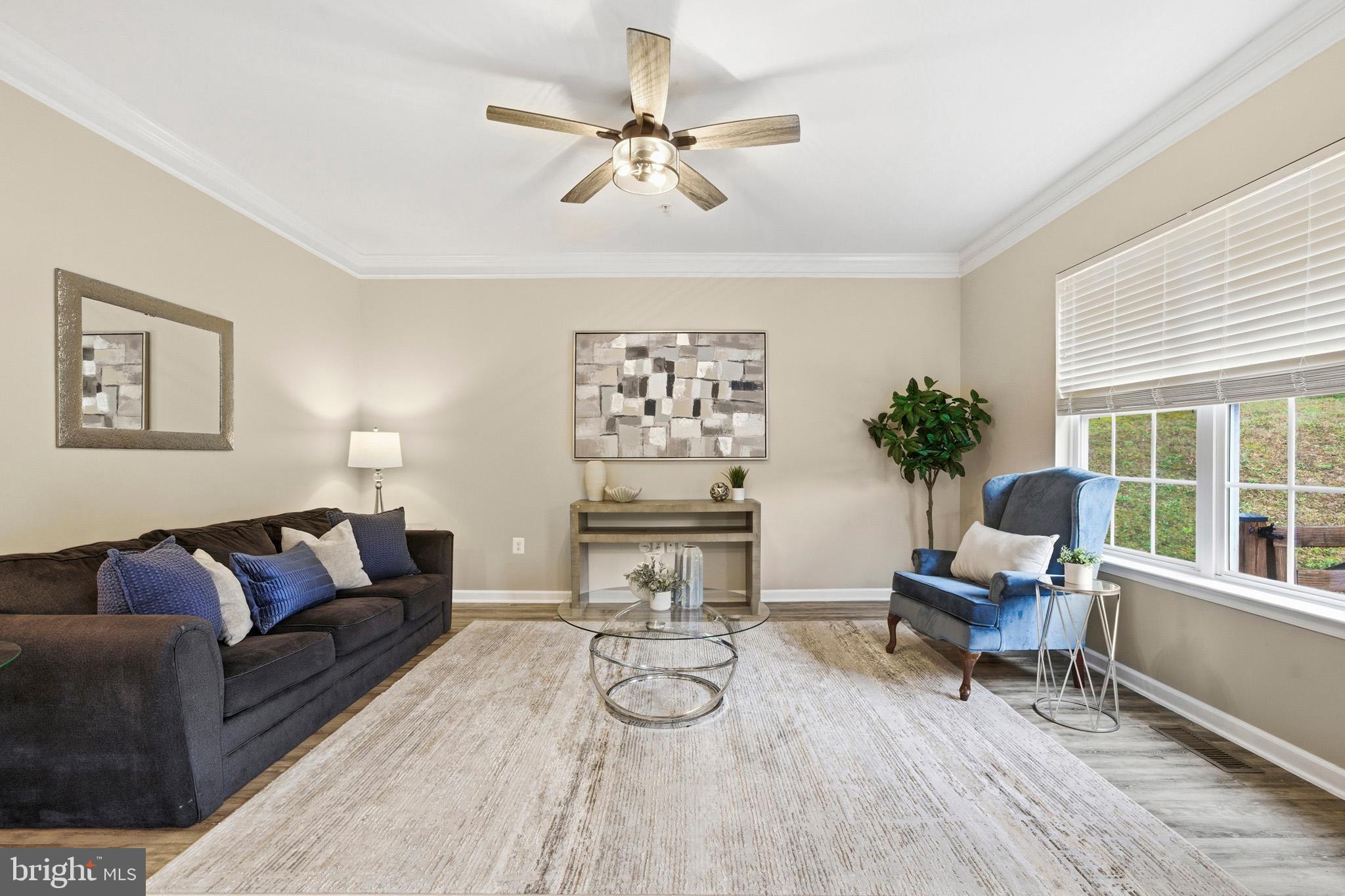 WESTBURY PUB - Residential
