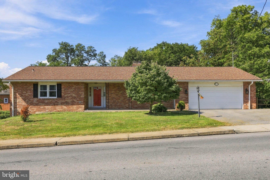 Photo of 130 Martin Avenue, EPHRATA, PA 17522 (MLS # PALA2095528)