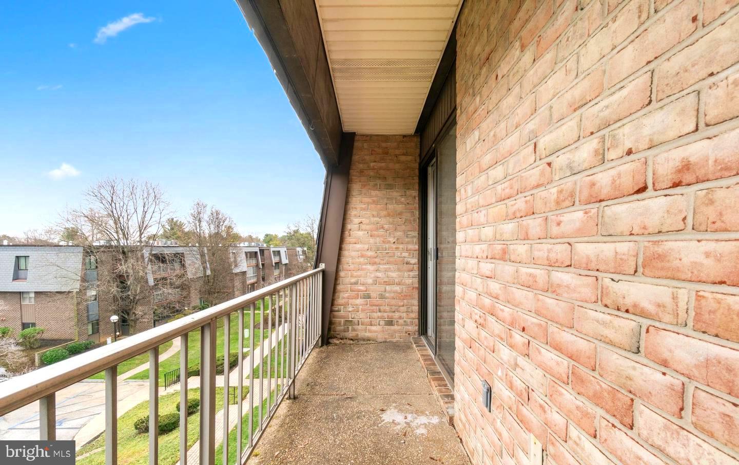 STEVENSON VILLAGE - Residential Lease