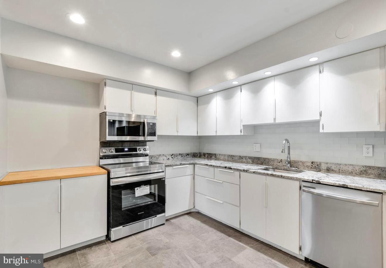 STEVENSON VILLAGE - Residential Lease