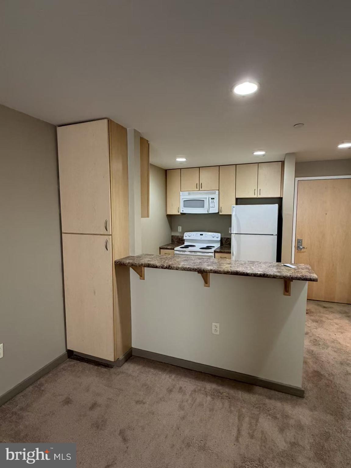 815 ARCH STREET 37 519