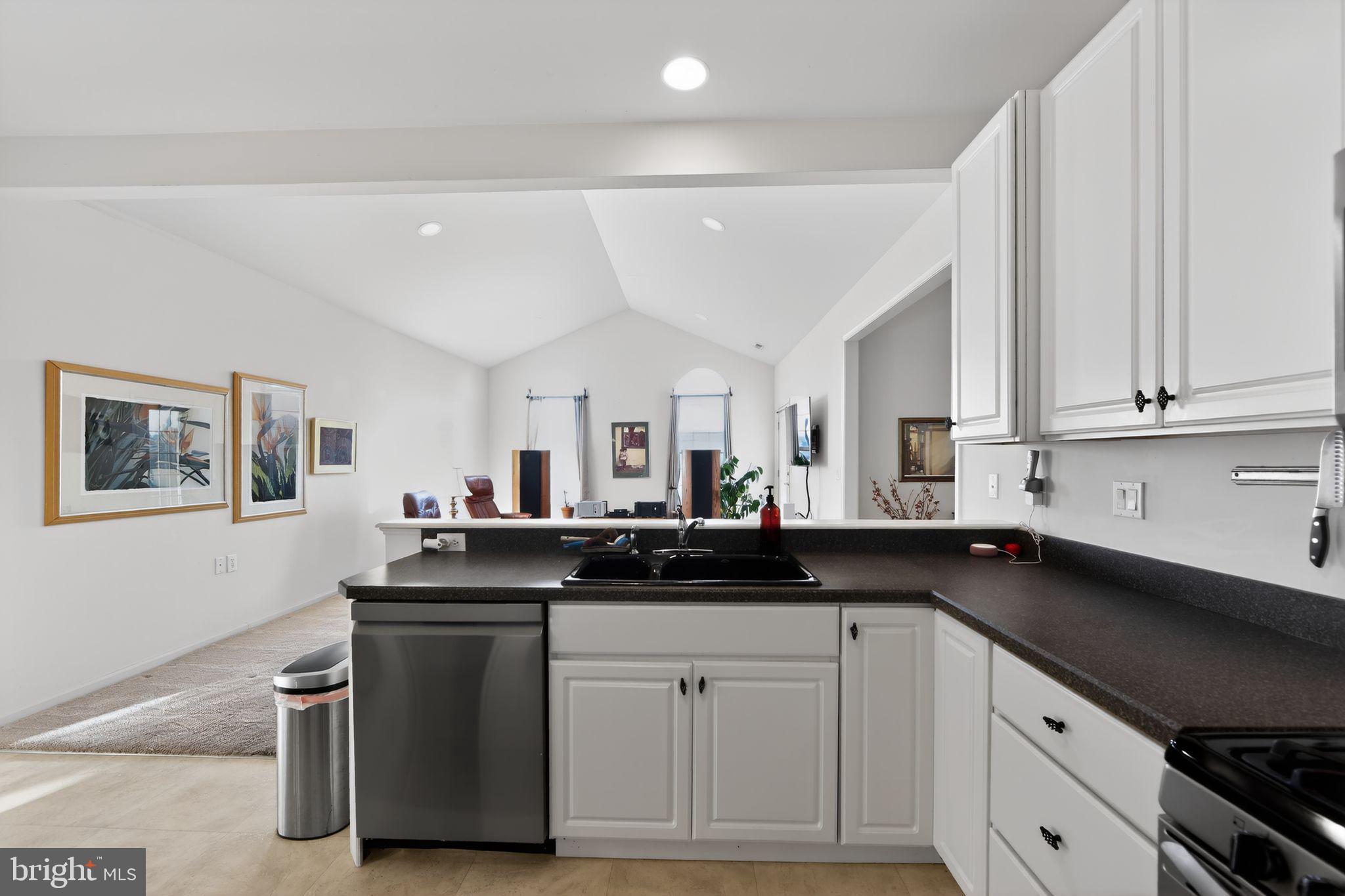 VILLAS AT LINFIELD - Residential