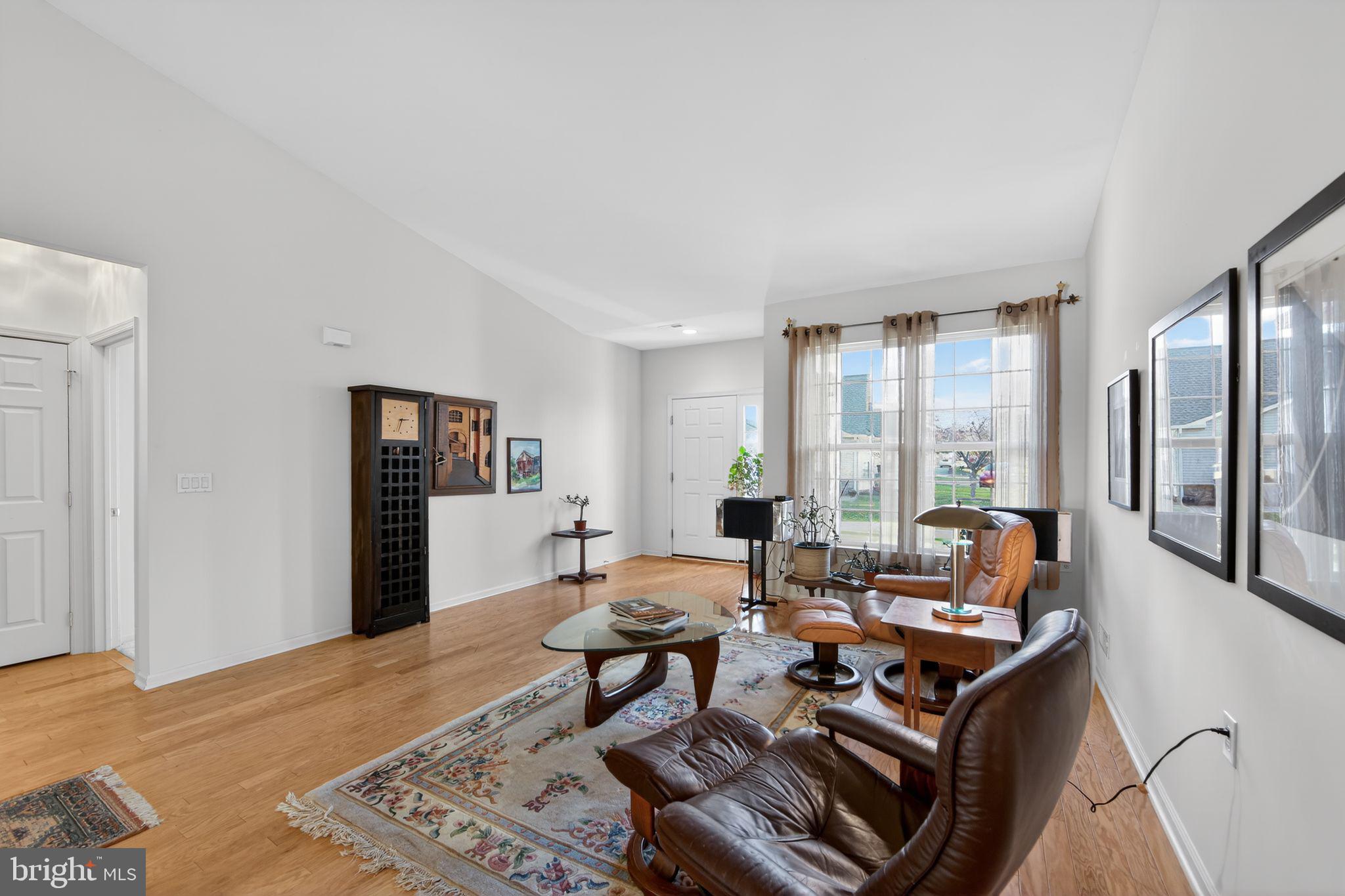 VILLAS AT LINFIELD - Residential