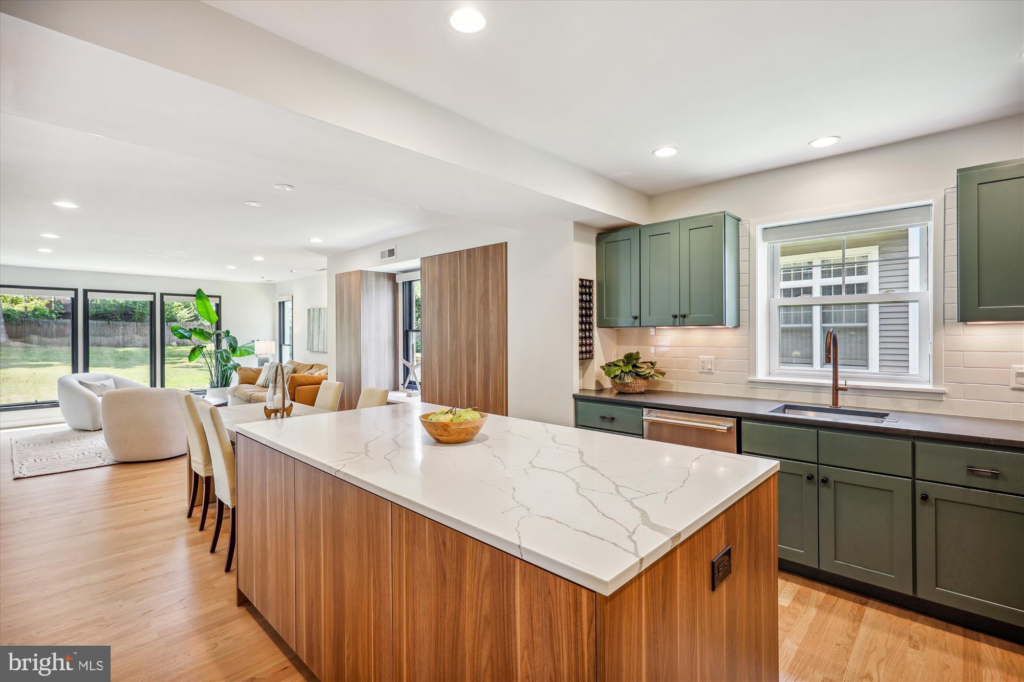 KENSINGTON ESTATES - Residential