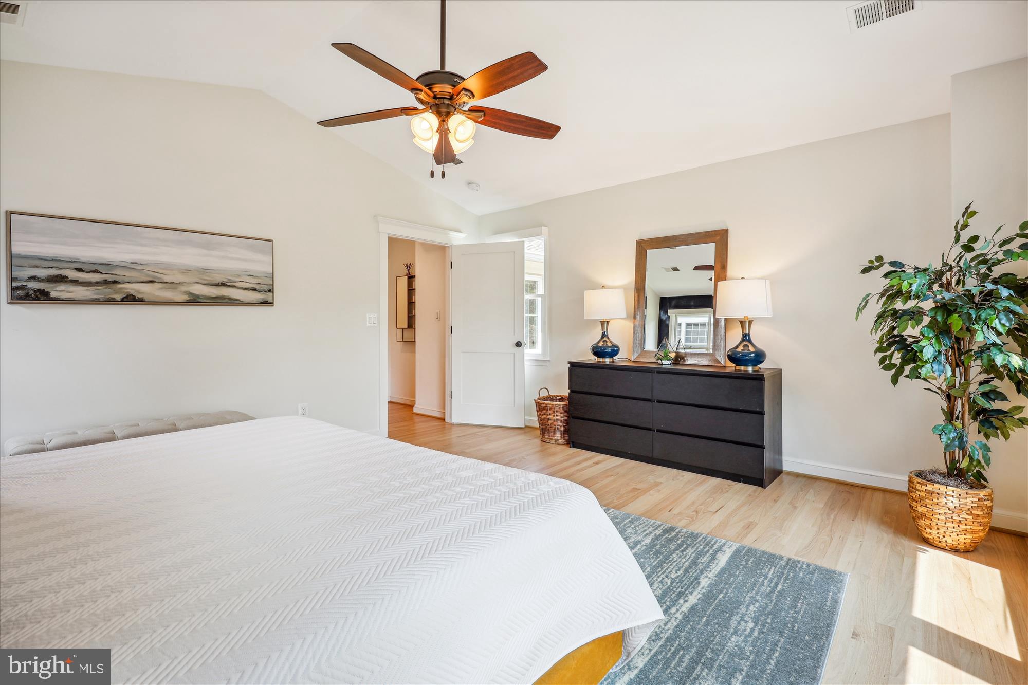 KENSINGTON ESTATES - Residential