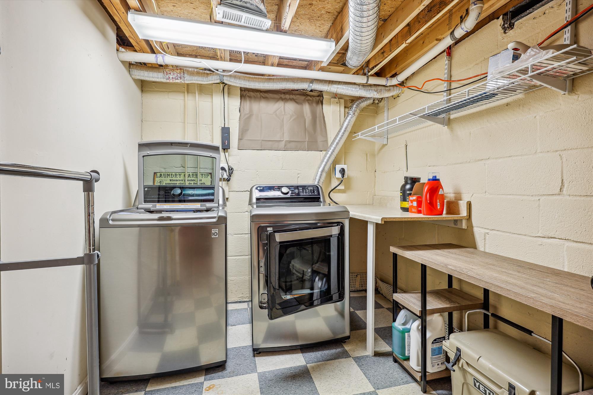 KENSINGTON ESTATES - Residential