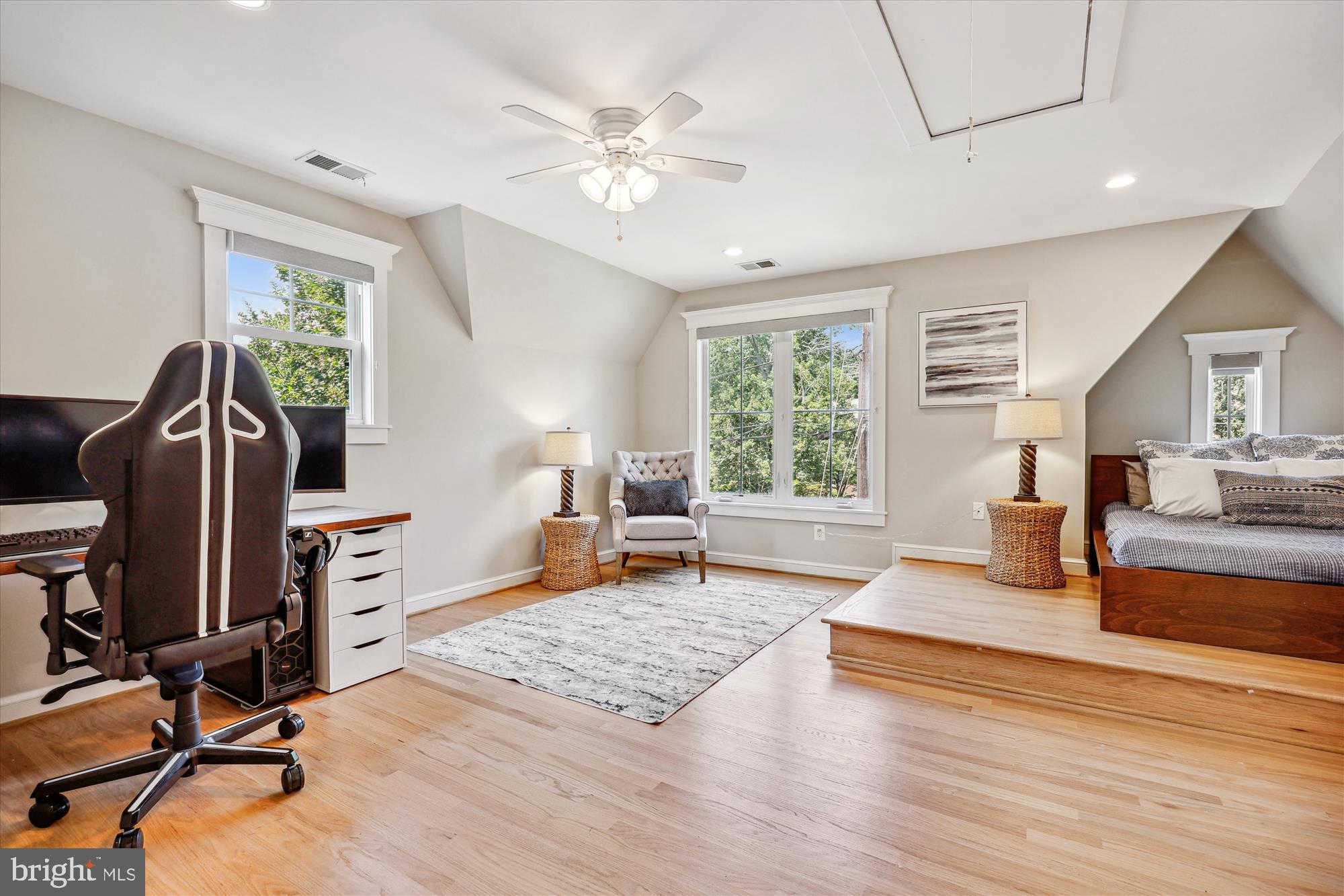 KENSINGTON ESTATES - Residential