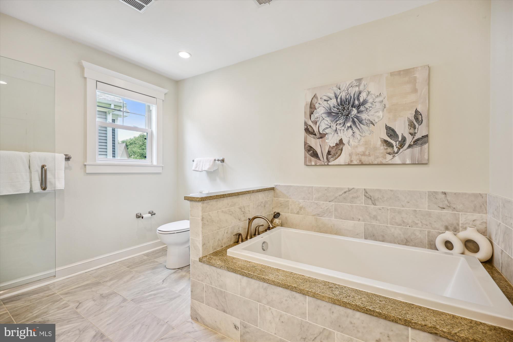 KENSINGTON ESTATES - Residential