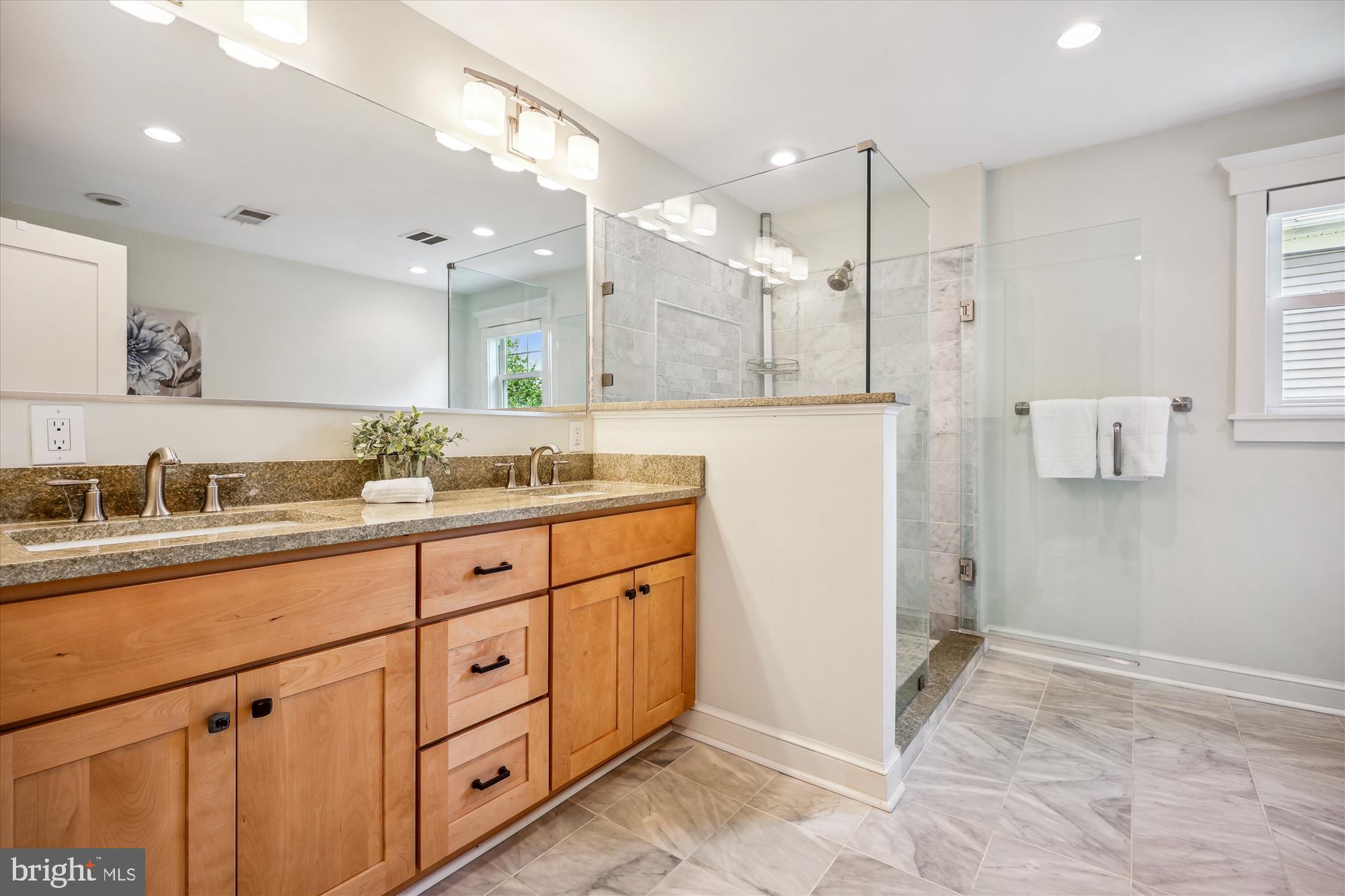 KENSINGTON ESTATES - Residential