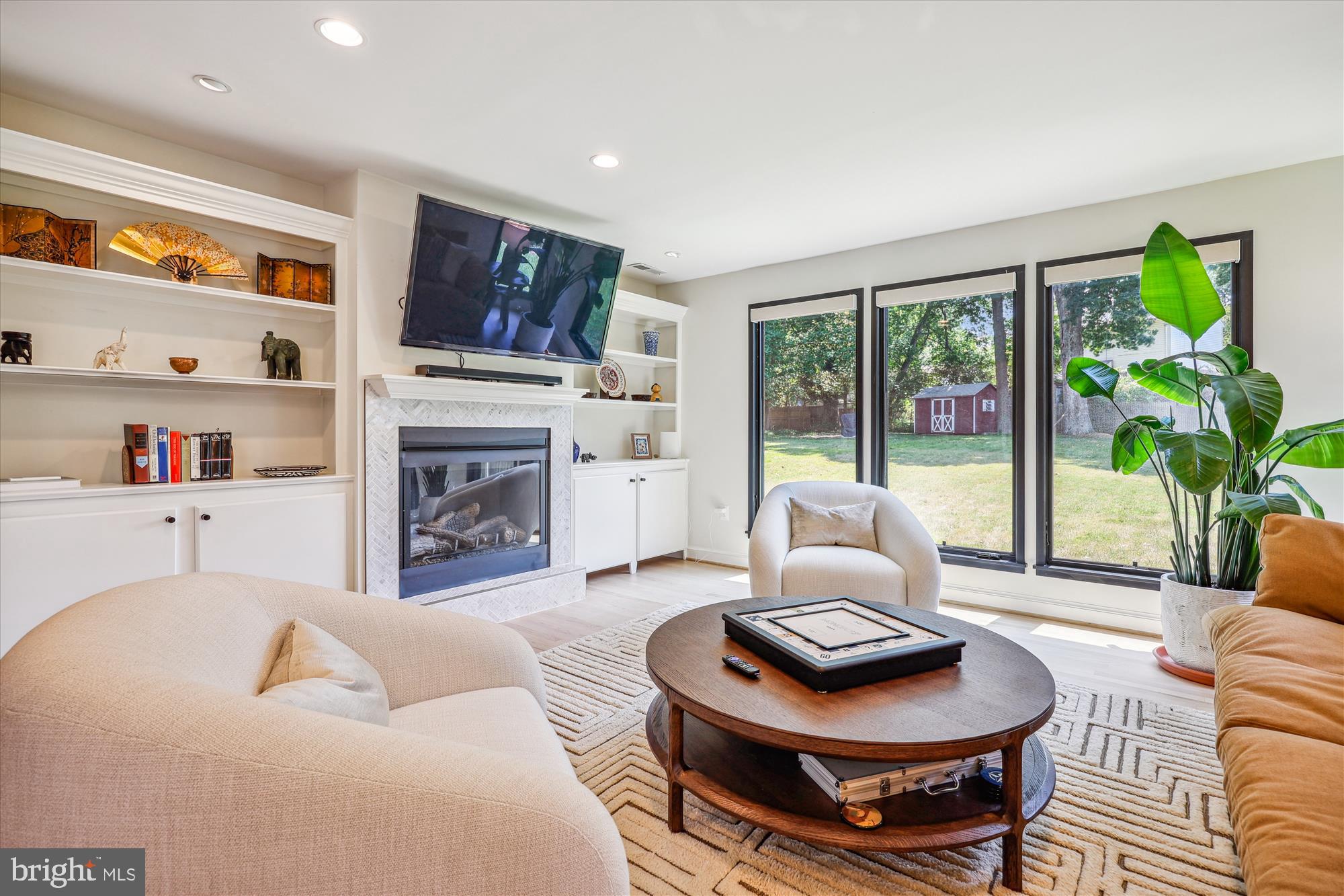 KENSINGTON ESTATES - Residential