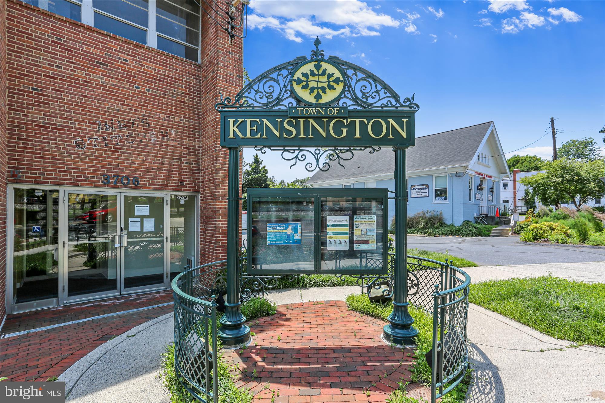 KENSINGTON ESTATES - Residential