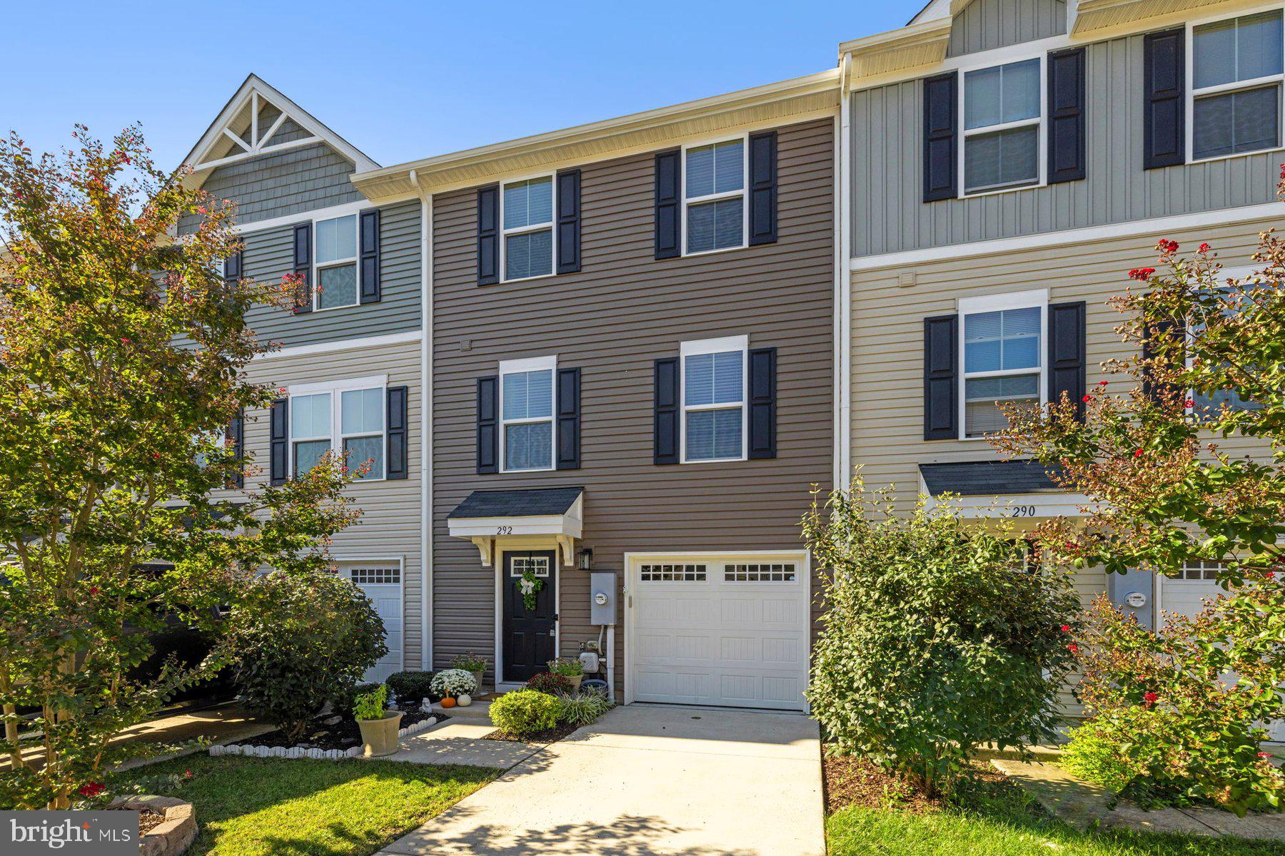 292 SAGE CIRCLE
