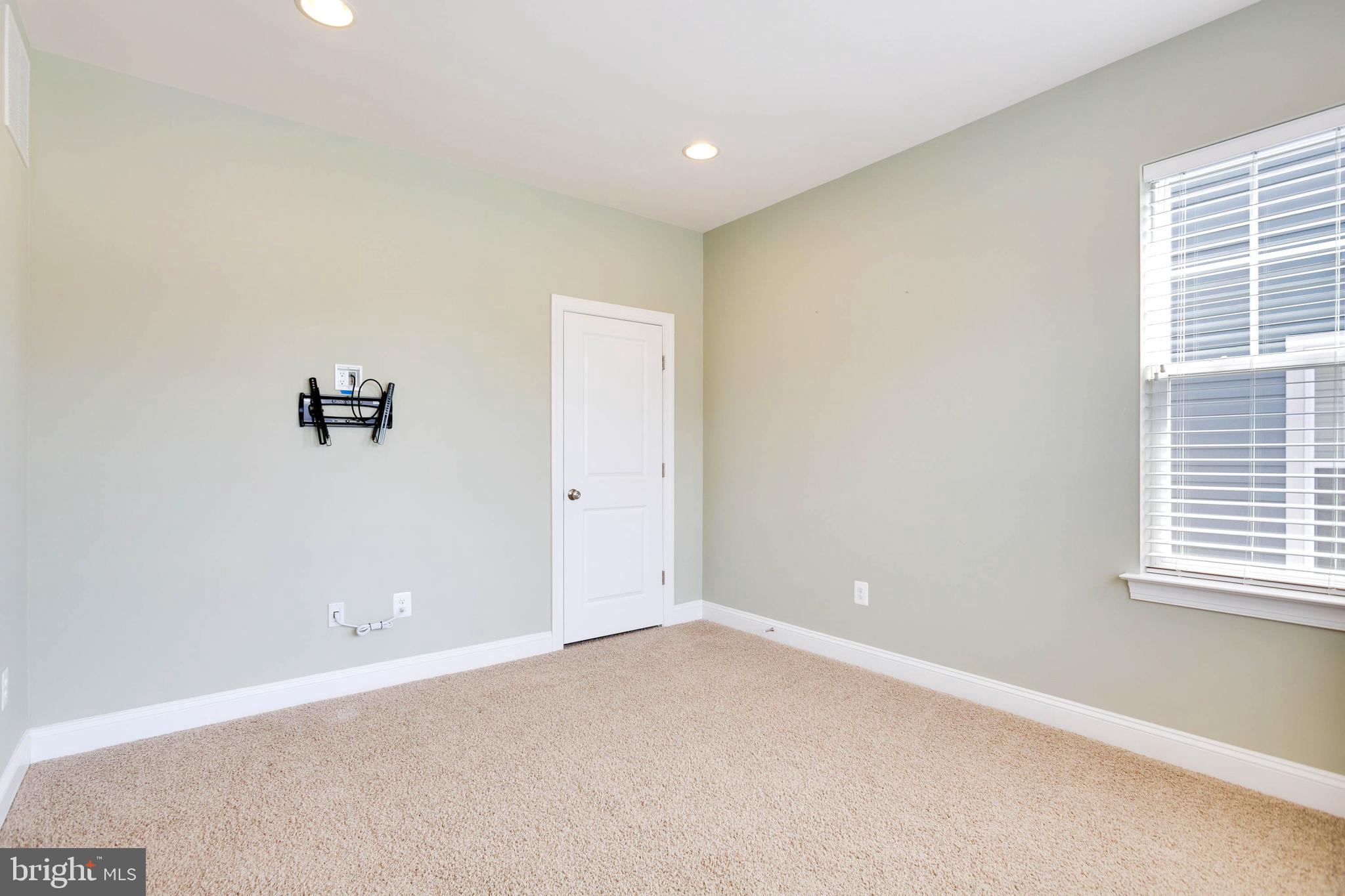 MAPLE LAWN FARMS - Residential