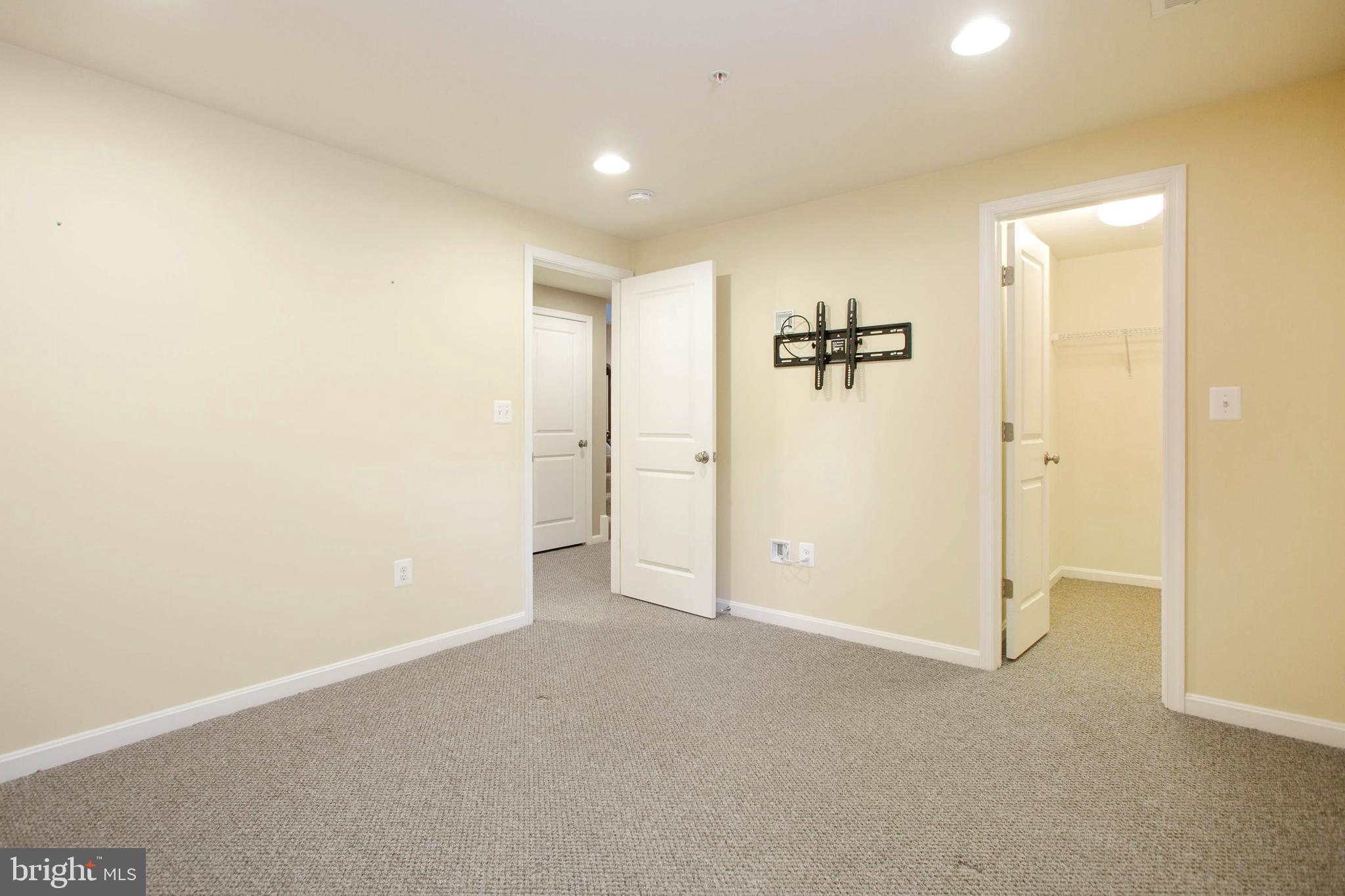 MAPLE LAWN FARMS - Residential