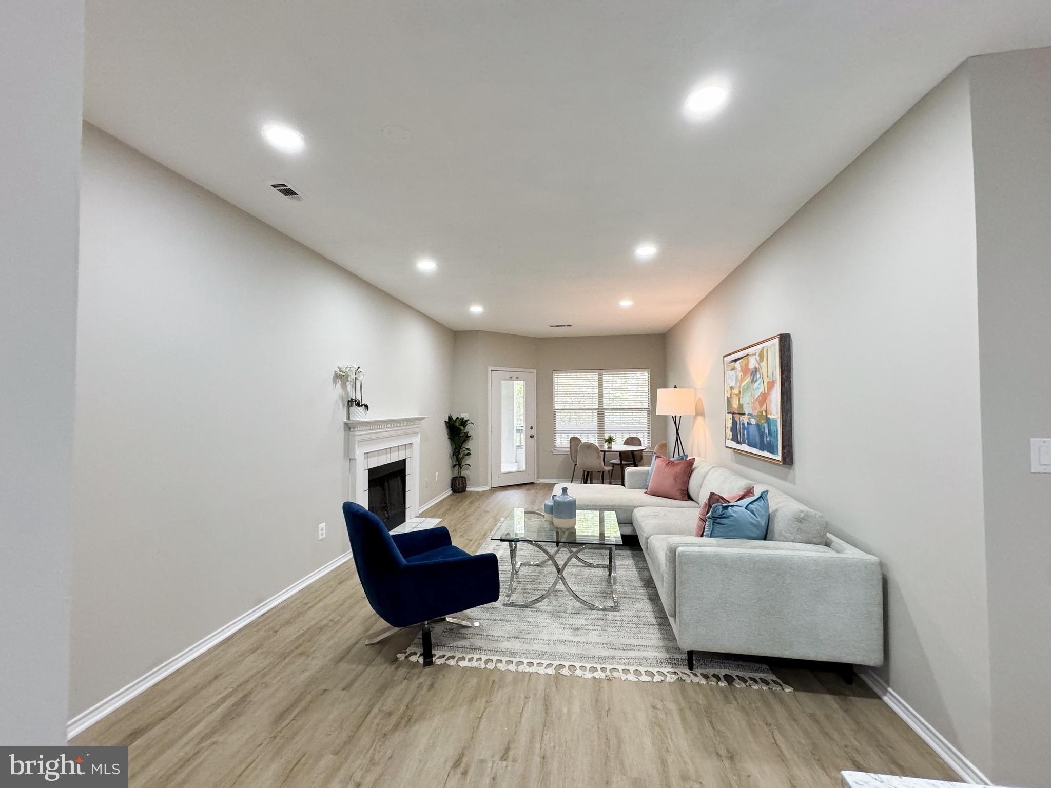 4401 SEDGEHURST DRIVE 204