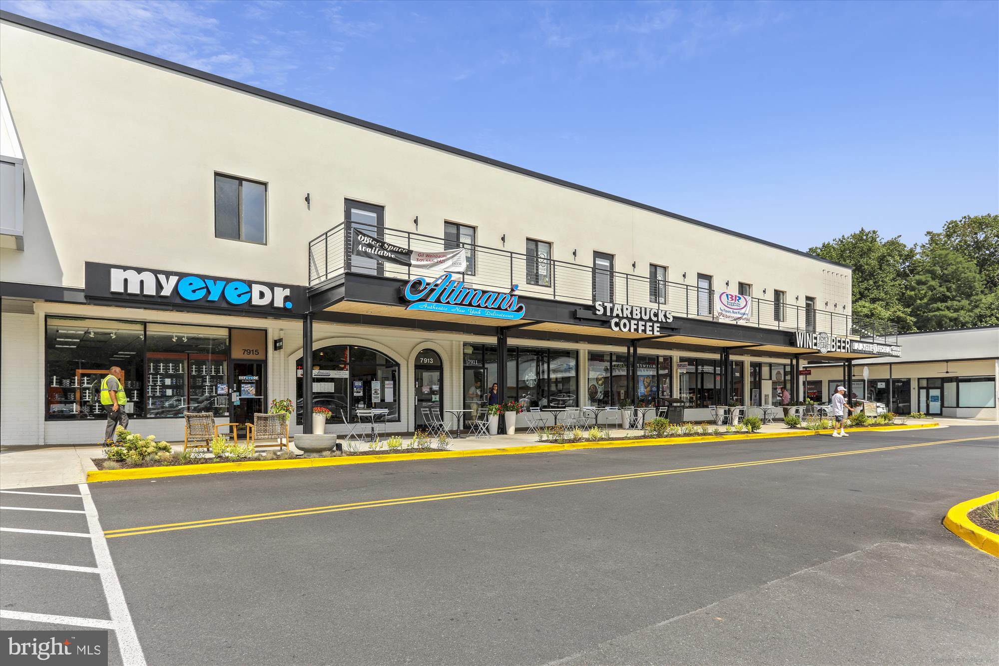 WESTLAKE TOWERS - Residential