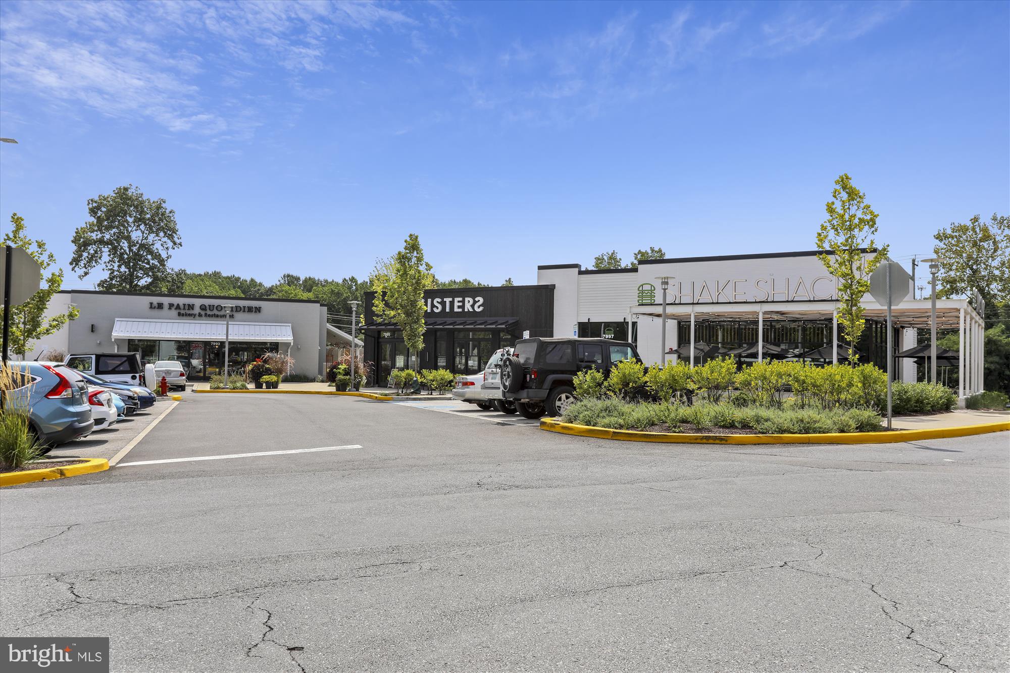 WESTLAKE TOWERS - Residential