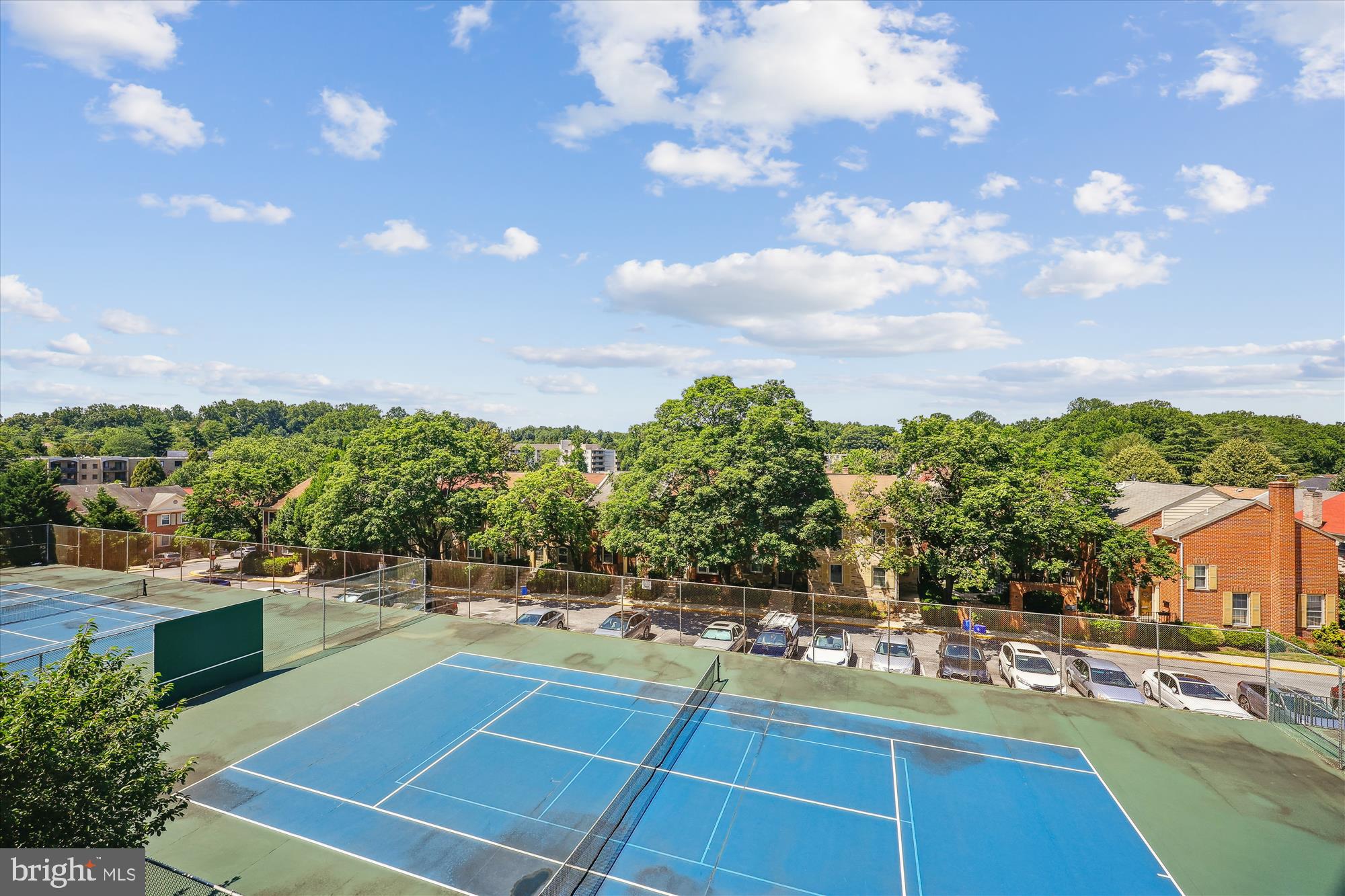 WESTLAKE TOWERS - Residential