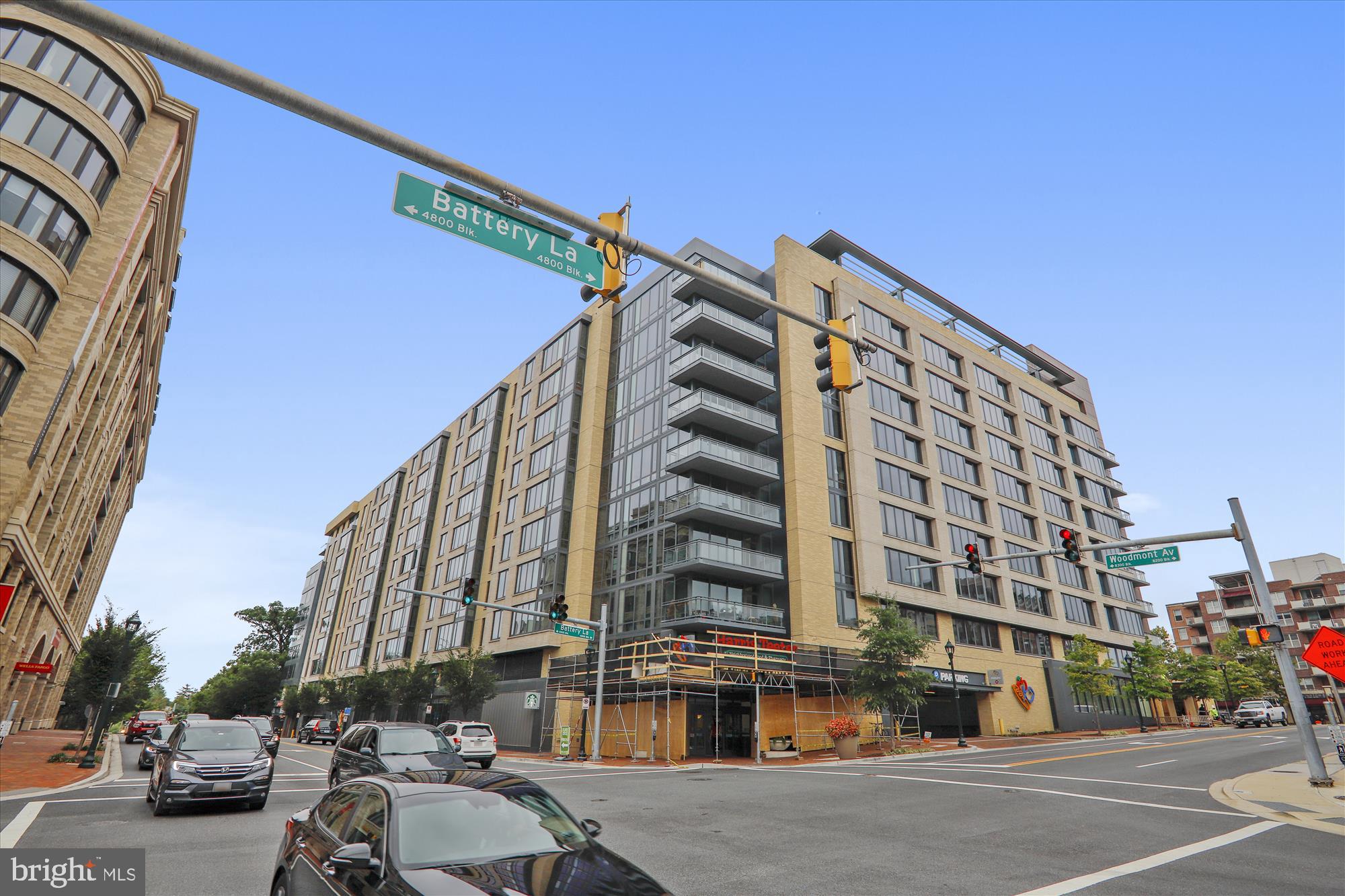 WESTLAKE TOWERS - Residential