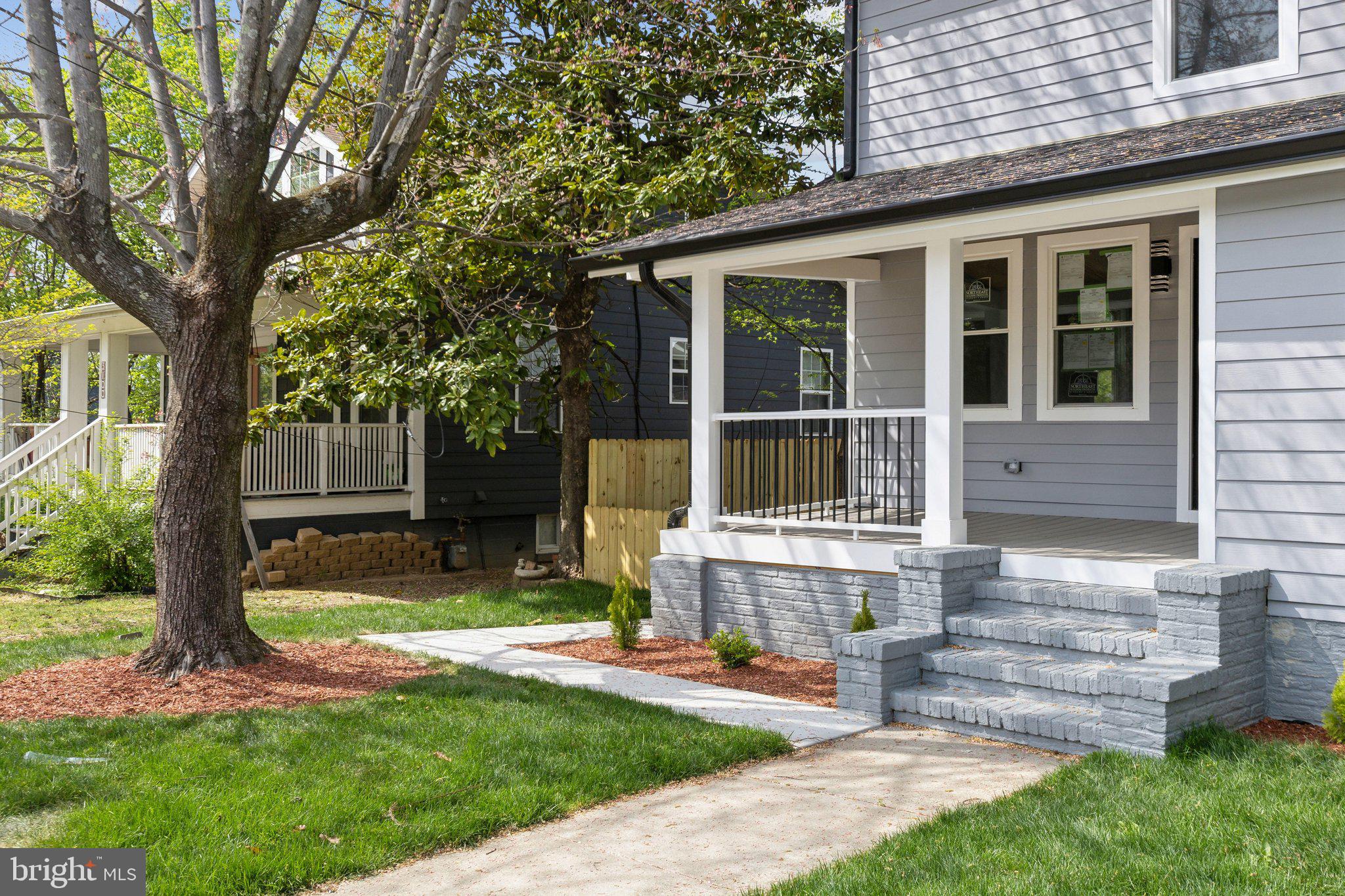 3104 DOUGLAS STREET NE