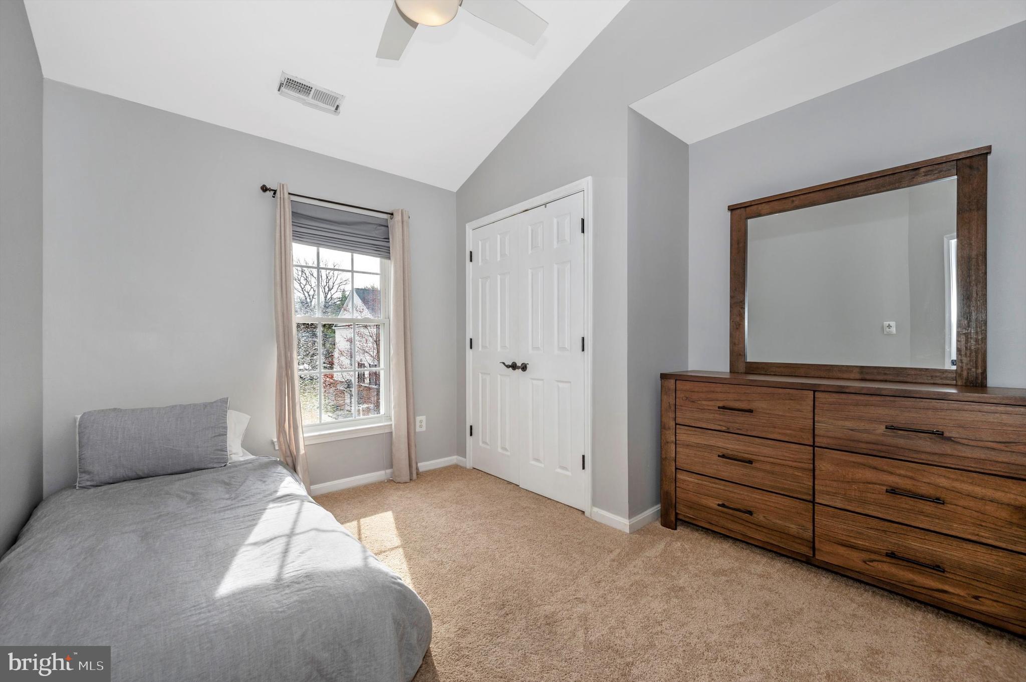 CROFTON MANOR - Residential