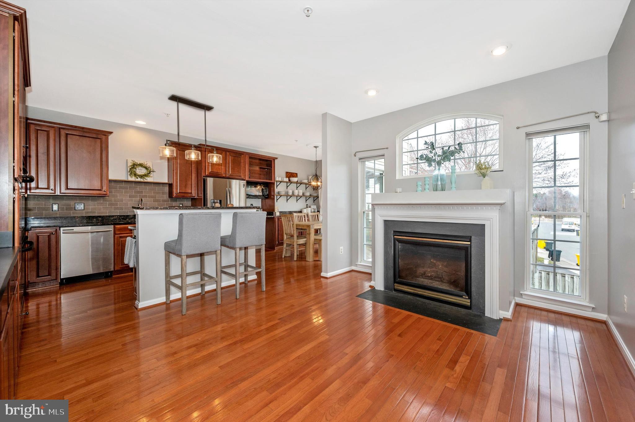 CROFTON MANOR - Residential