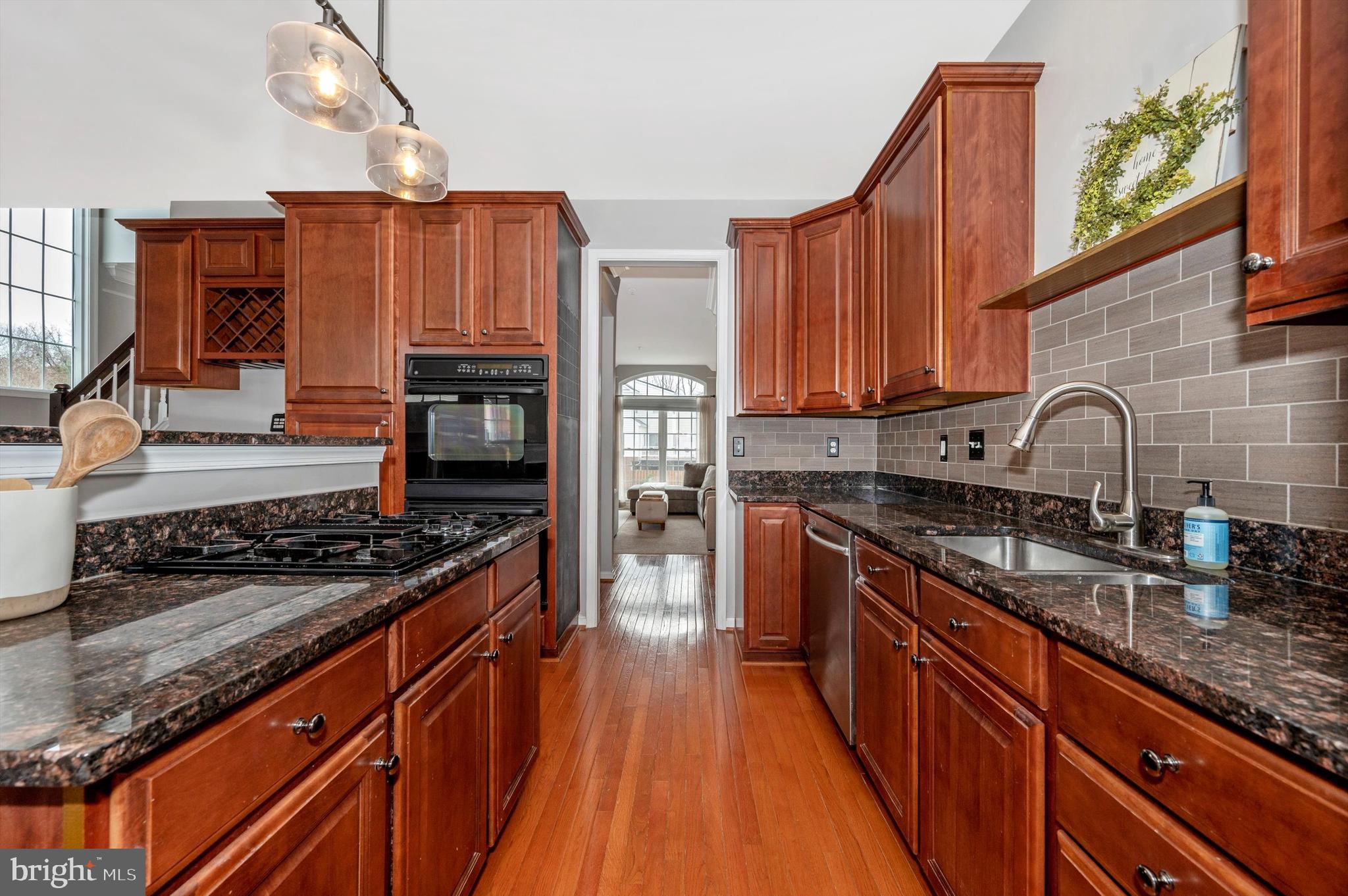 CROFTON MANOR - Residential