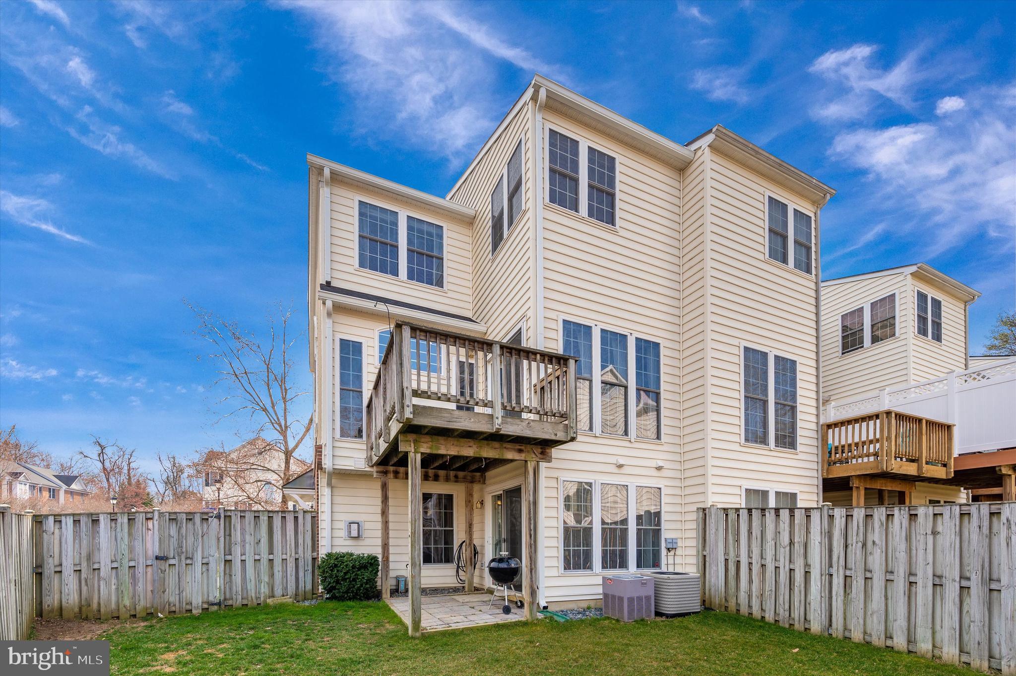 CROFTON MANOR - Residential