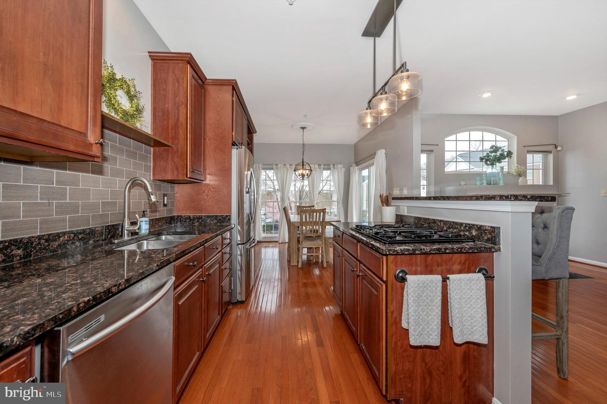 CROFTON MANOR - Residential