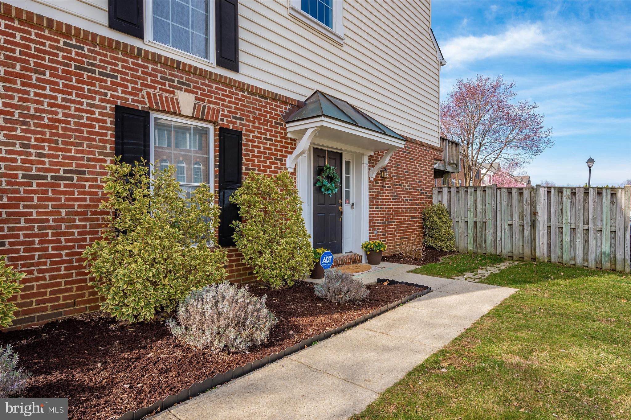 CROFTON MANOR - Residential